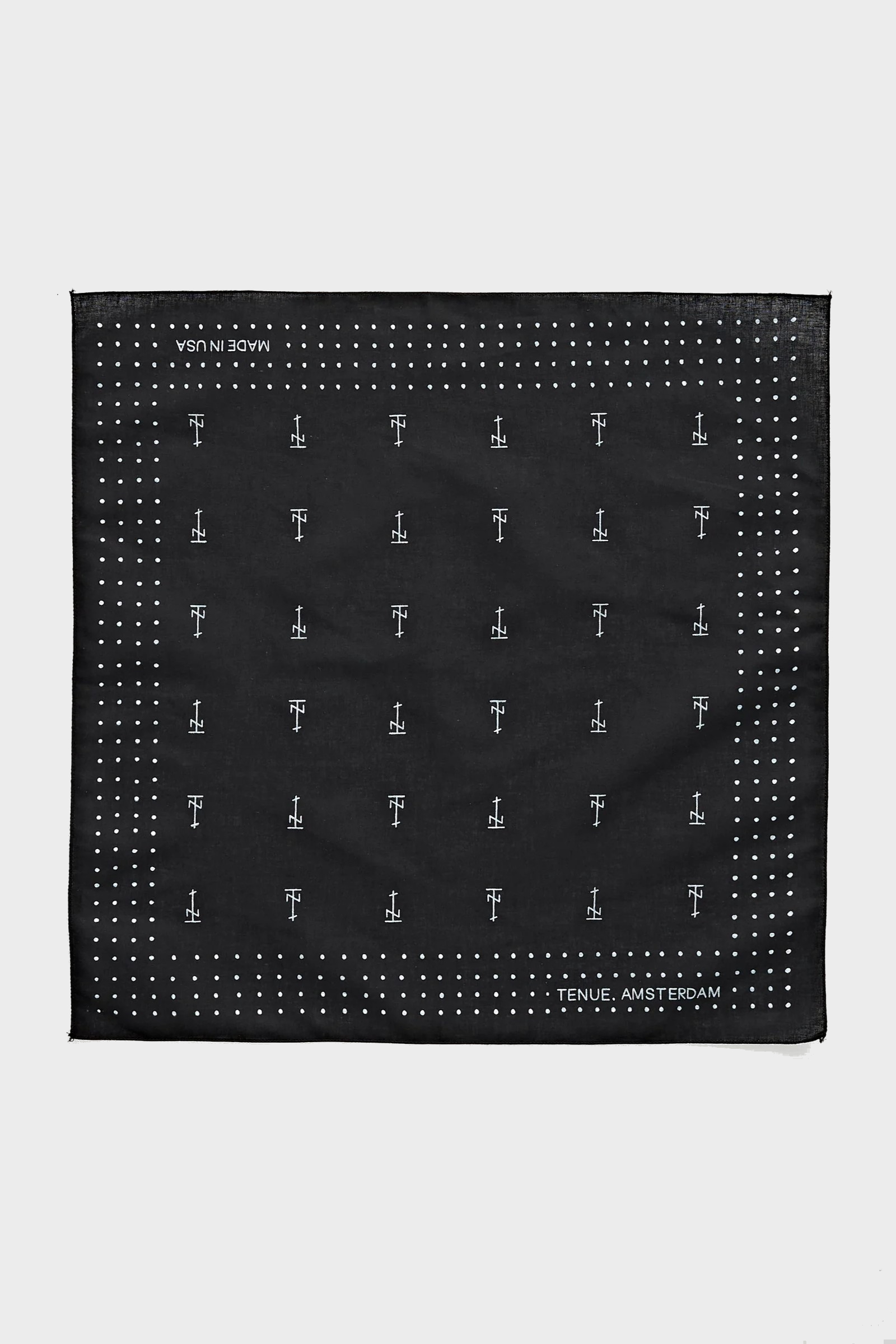 TENUE. Cross Bandana in Black