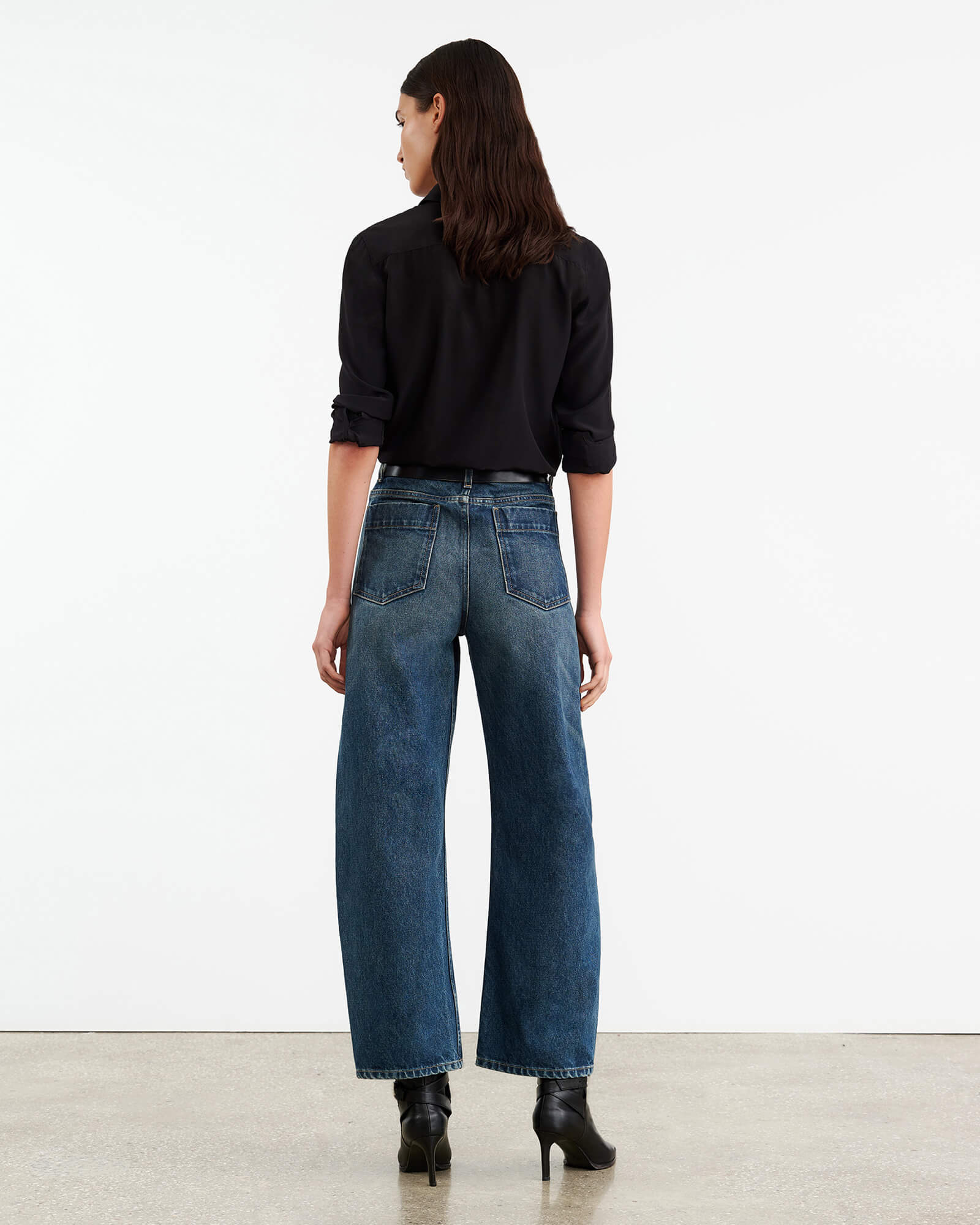 NILI LOTAN Otis Jeans in Simon Wash 31