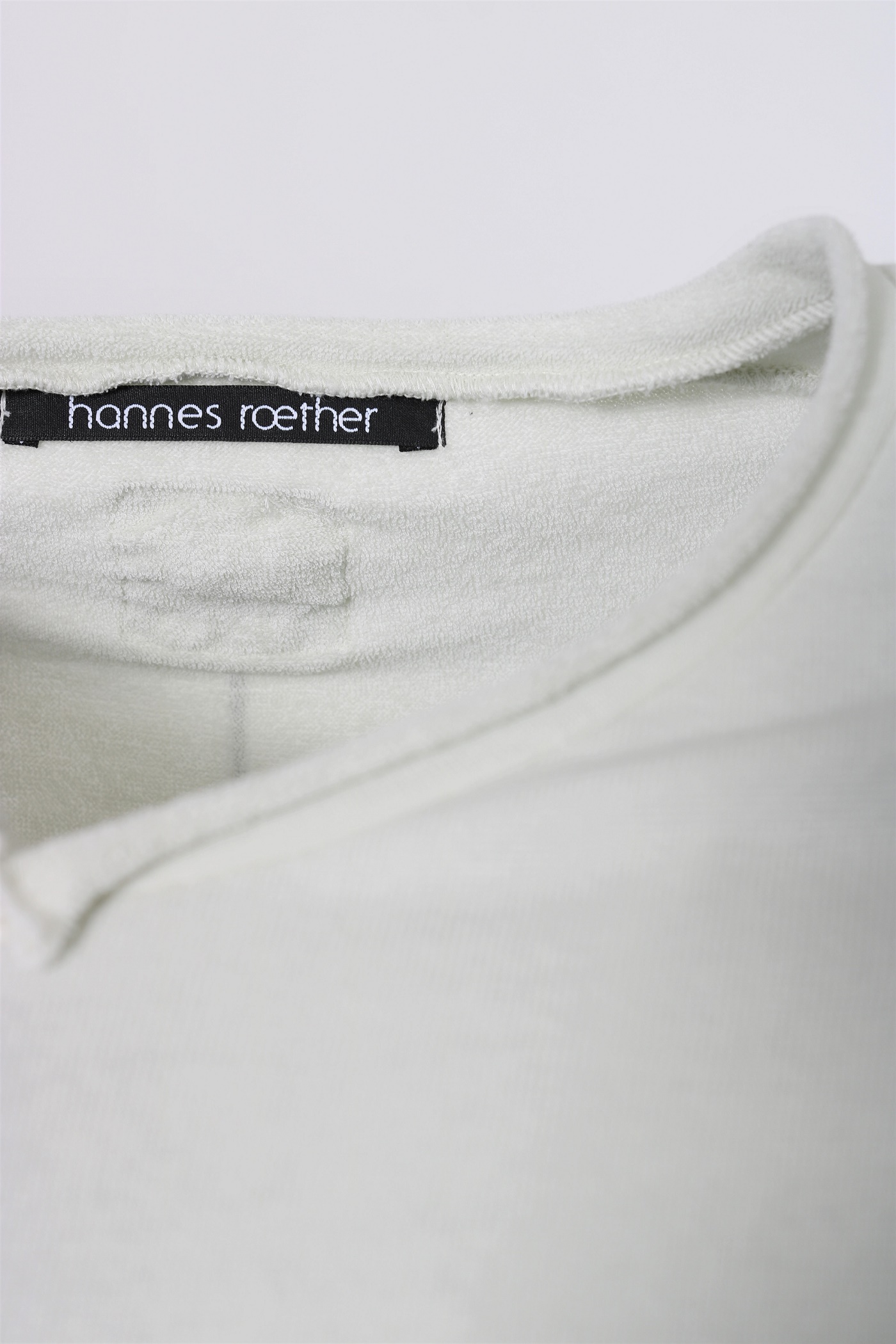 Hannes Roether Frottee V-Neck T-Shirt in Risotto
