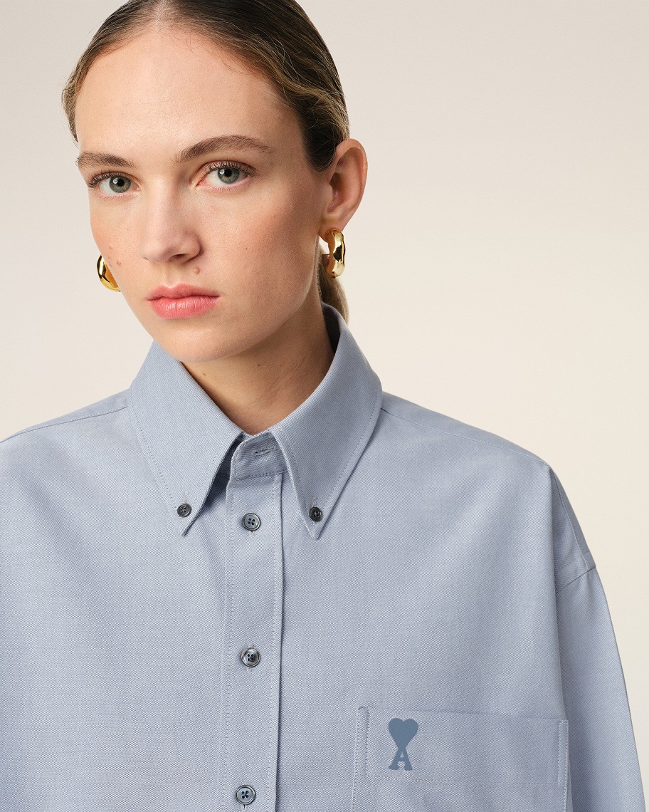 AMI PARIS Chemise Cropped Oversize Shirt in Blue Note AMI PARIS Chemise Cropped Oversize Shirt in Blue Note