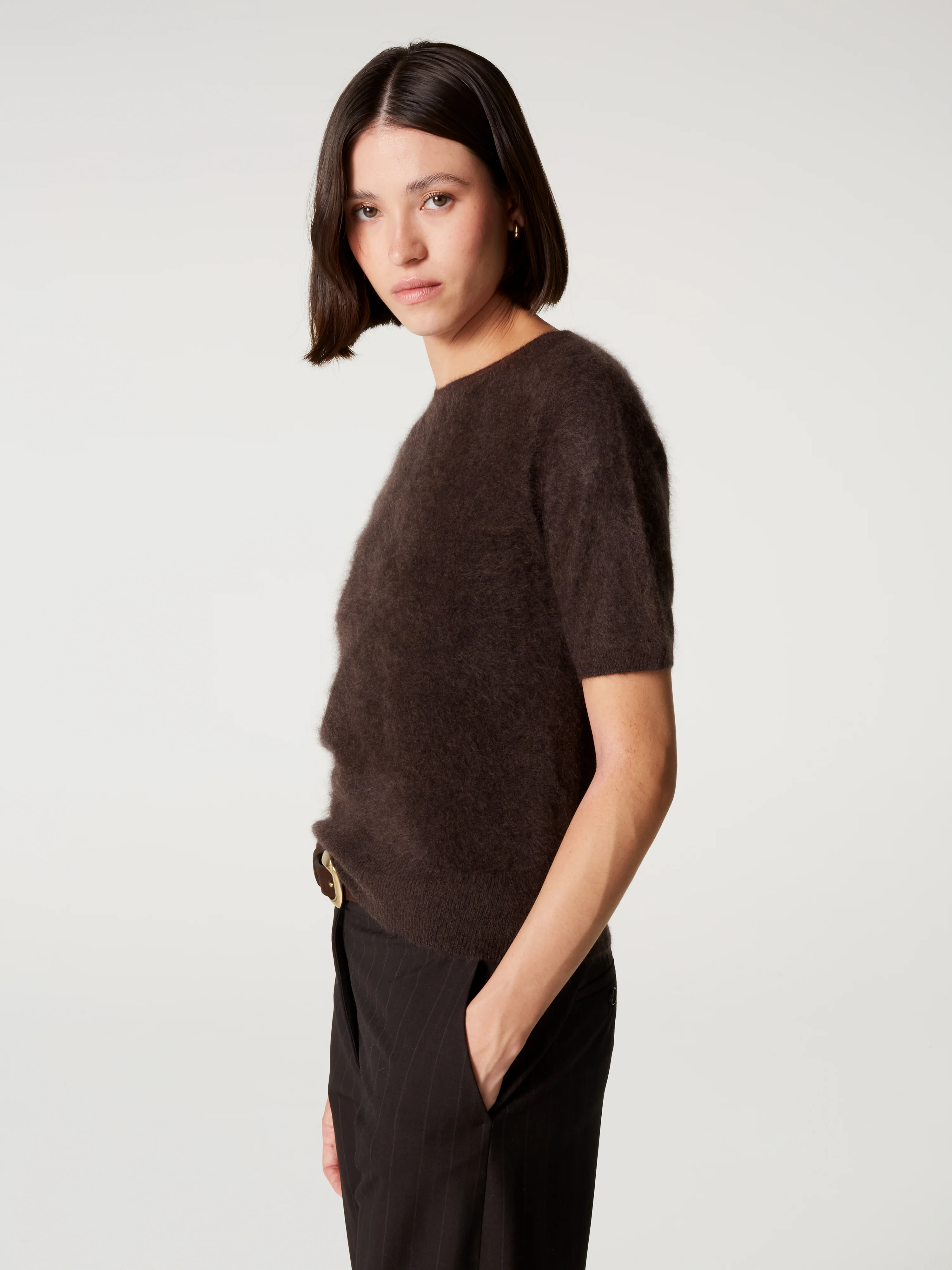 ABSOLUT CASHMERE Brushed Cashmere T-Shirt in Brown