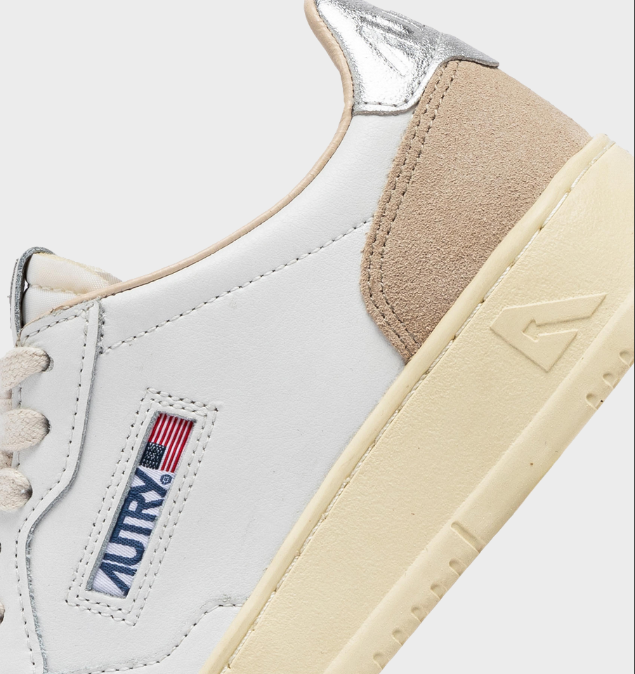 AUTRY ACTION SHOES Medalist Low Sneaker Suede White/Silver