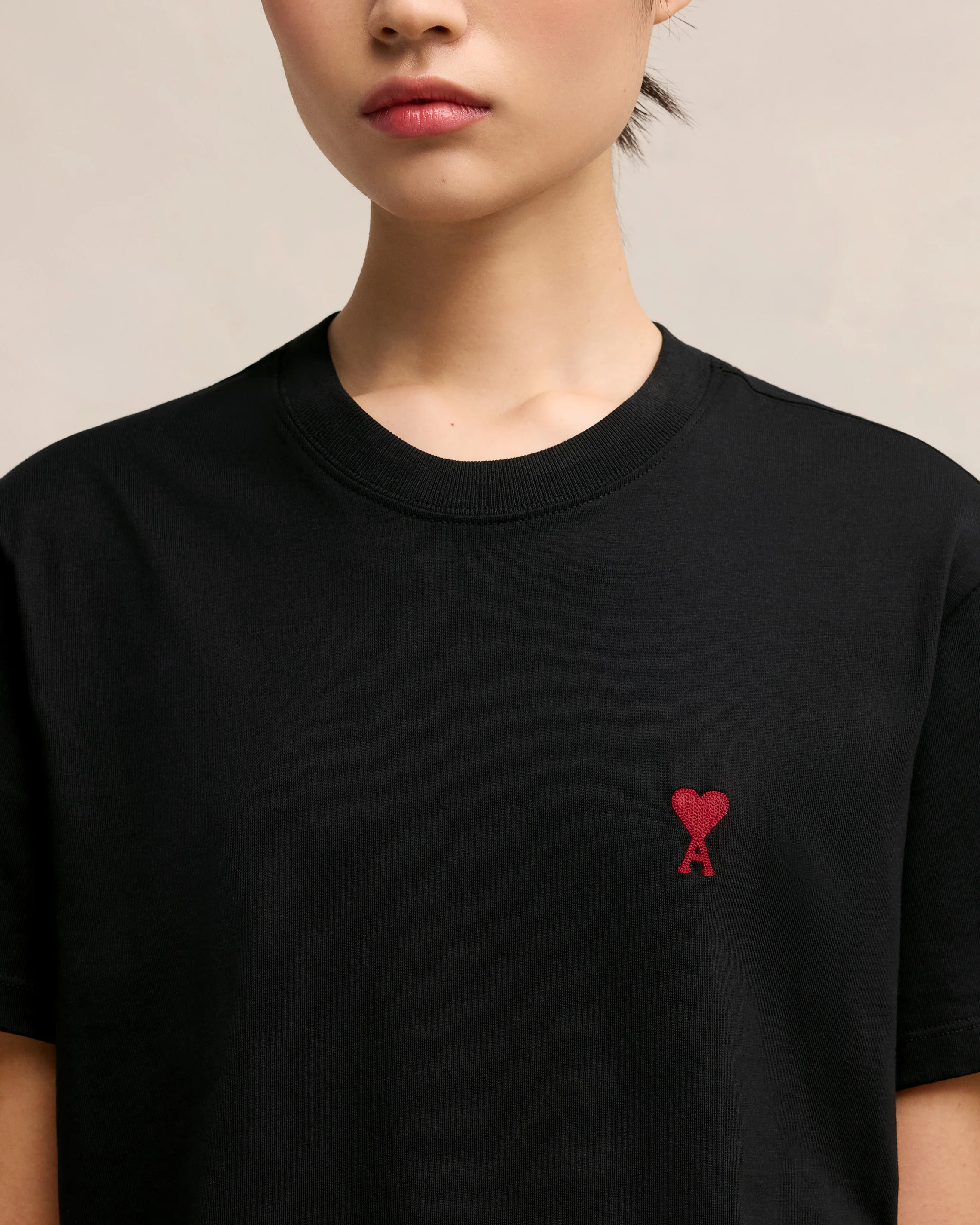 AMI PARIS de Coeur Classic Fit T-Shirt in Black XXS AMI PARIS de Coeur Classic Fit T-Shirt in Black M