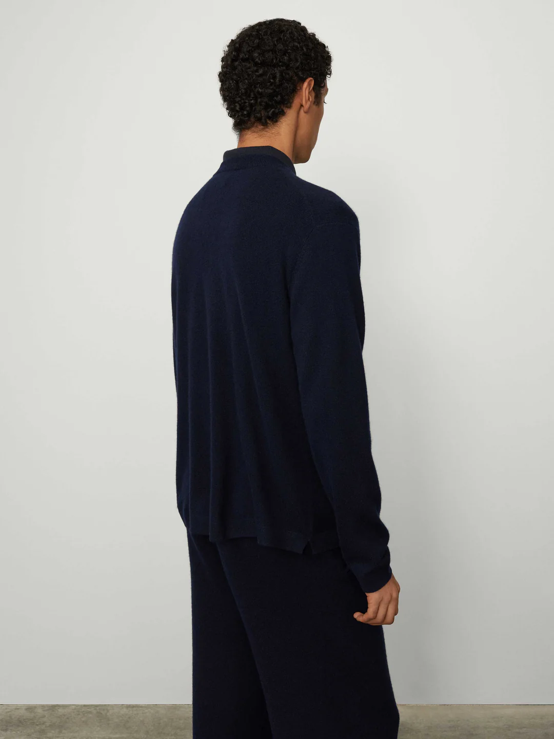 LISA YANG Cashmere Sweater in Navy