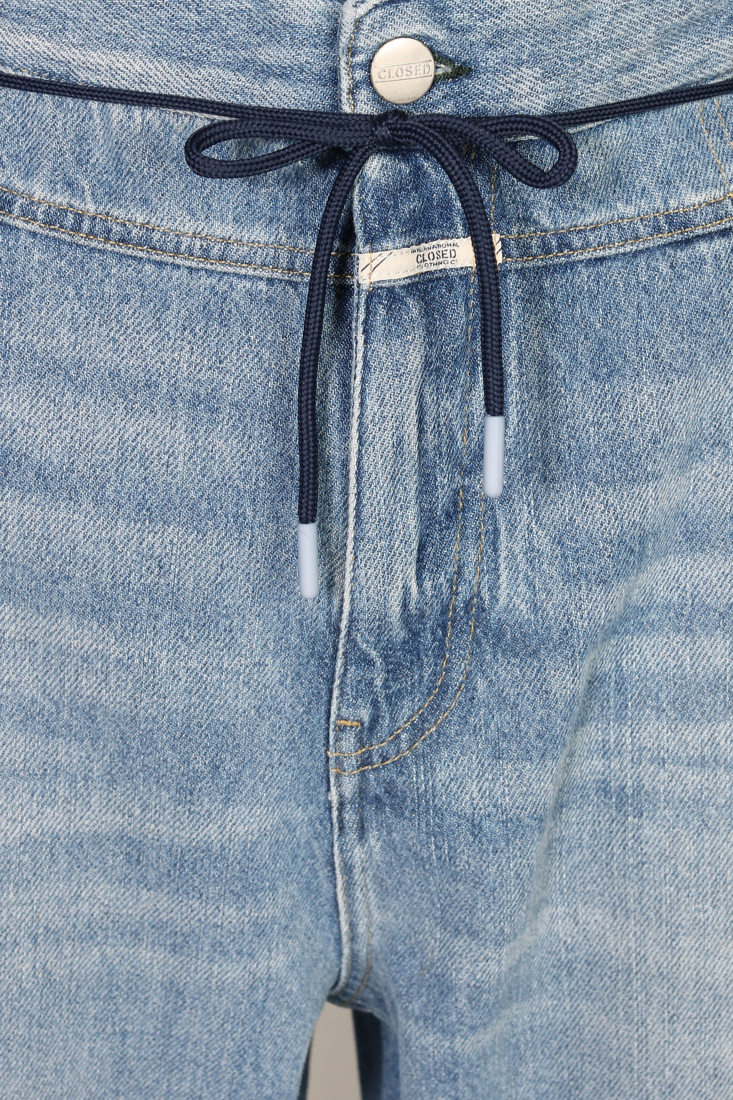 Closed X-Treme Loose Jeans in Light Blue 31