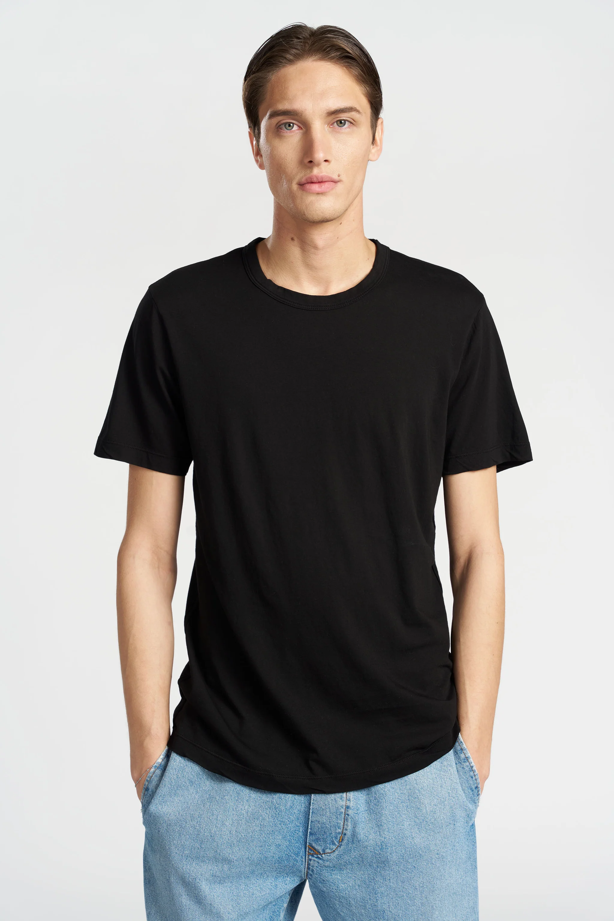 COTTON CITIZEN Classic Crewneck T-Shirt in Jet Black
