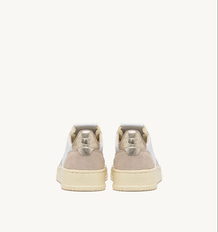 AUTRY ACTION SHOES Medalist Low Sneaker Suede White/Gold