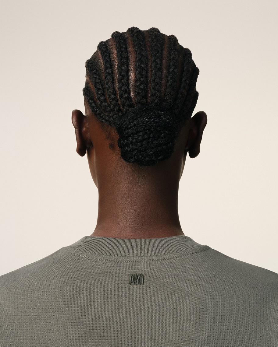 AMI PARIS de Coeur Boxy T-Shirt in Smoke Grey AMI PARIS de Coeur Boxy T-Shirt in Smoke Grey