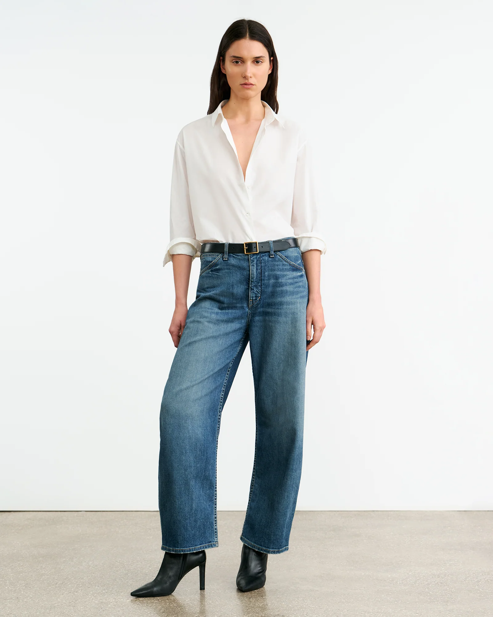 NILI LOTAN Wide Leg Cropped Jeans in Classic Wash