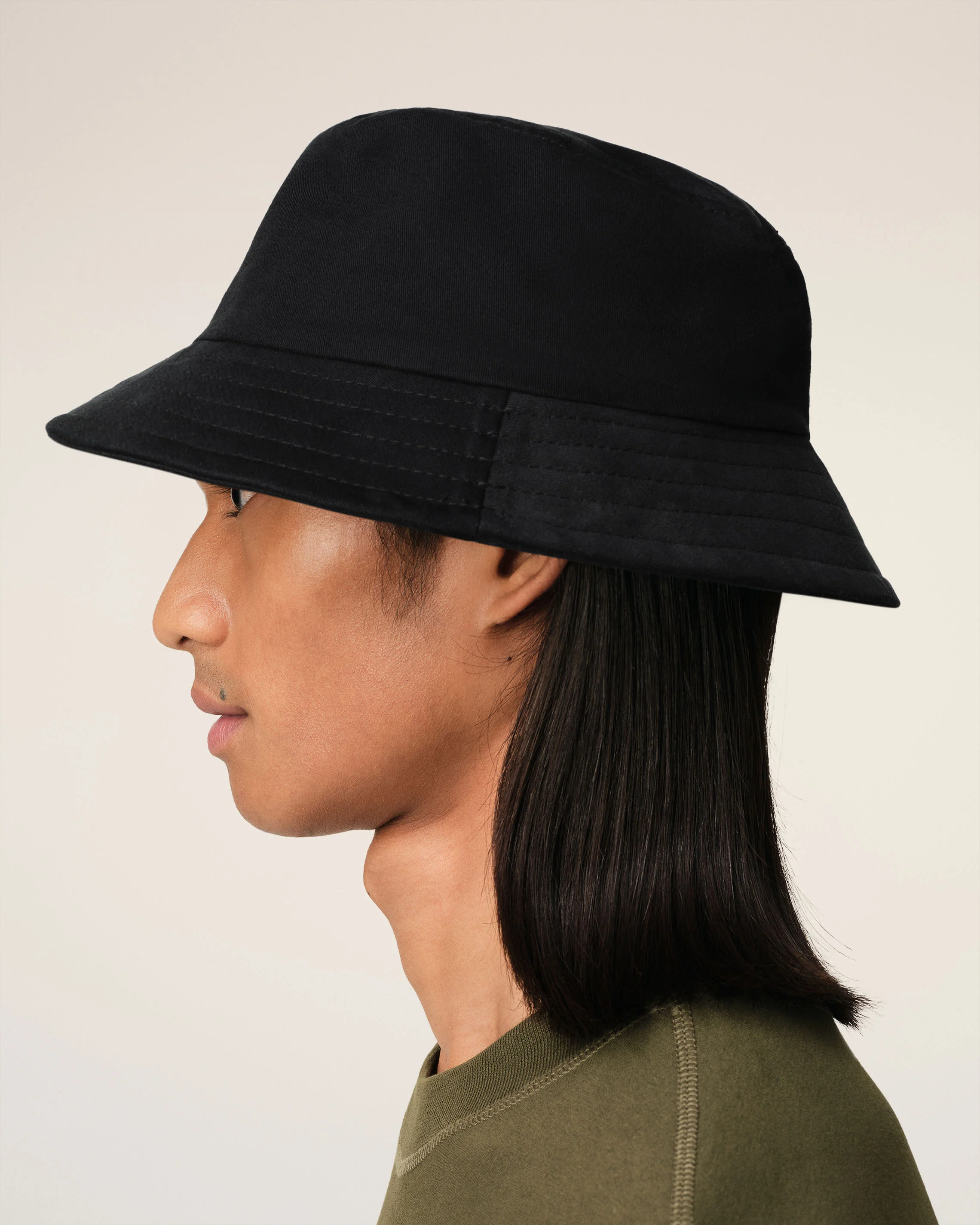 AMI PARIS de Coeur Bucket Hat in Black