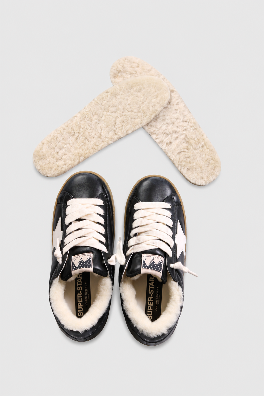 GOLDEN GOOSE Super Star Shearling Black/White