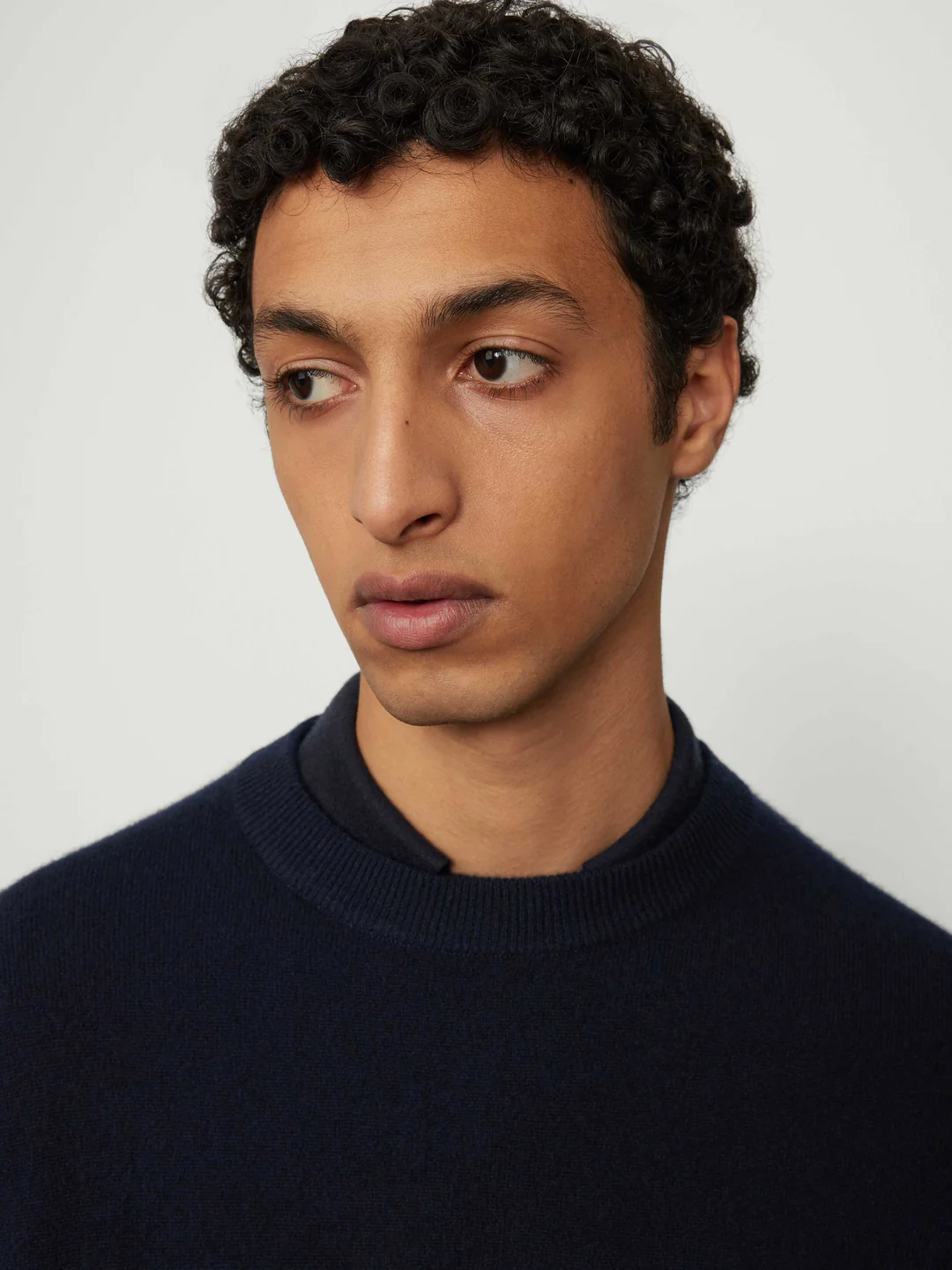 LISA YANG Cashmere Sweater in Navy