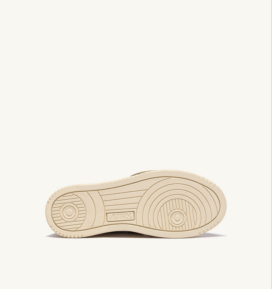 AUTRY ACTION SHOES Medalist Low Sneaker Lurex Laces in White/Gold