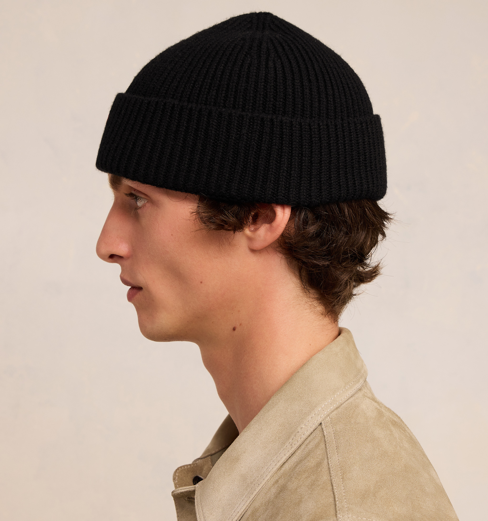 AMI PARIS de Coeur Beanie in Black