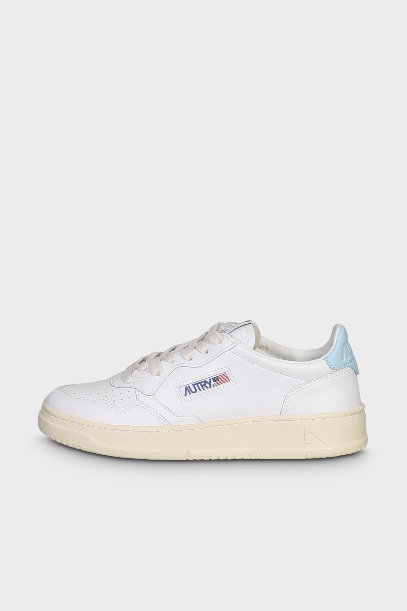 AUTRY ACTION SHOES Medalist Low Sneaker in White/Stream Blue AUTRY ACTION SHOES Medalist Low Sneaker in White/Stream Blue