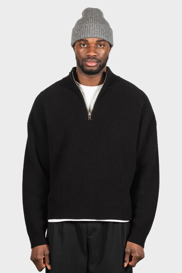 YACAIA Oversized Ribbed Half-Zip Merino/Cashmere Sweater in Black