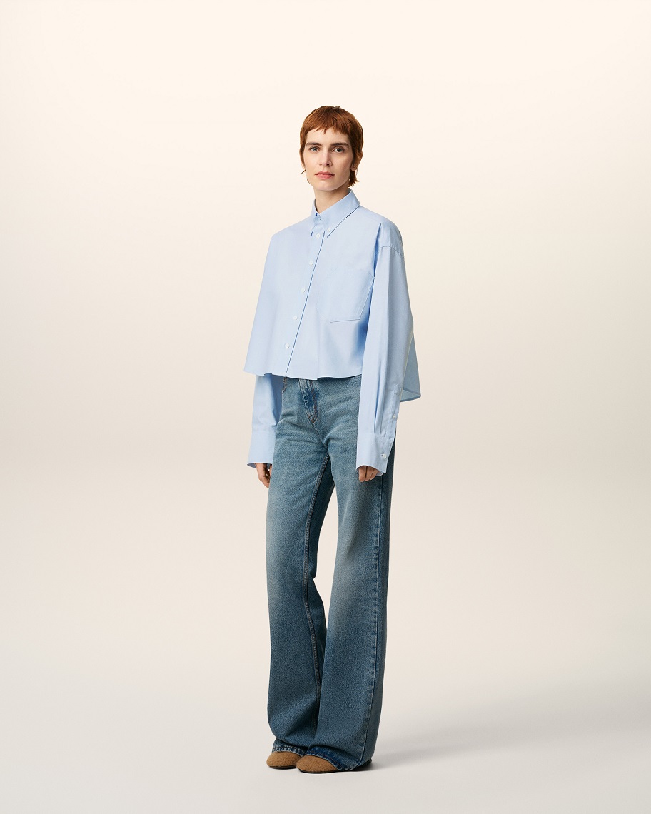 AMI PARIS de Coeur Cropped Oversize Shirt in Sky Blue