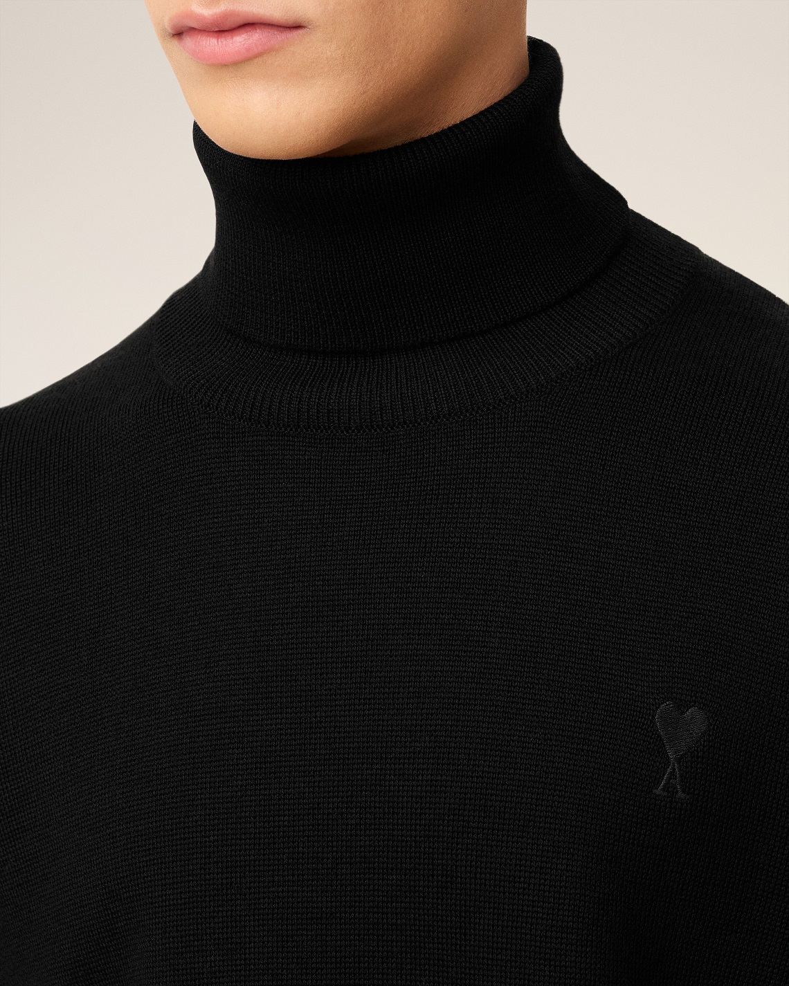 AMI PARIS de Coeur Turtleneck Knit Pullover in Black/Black