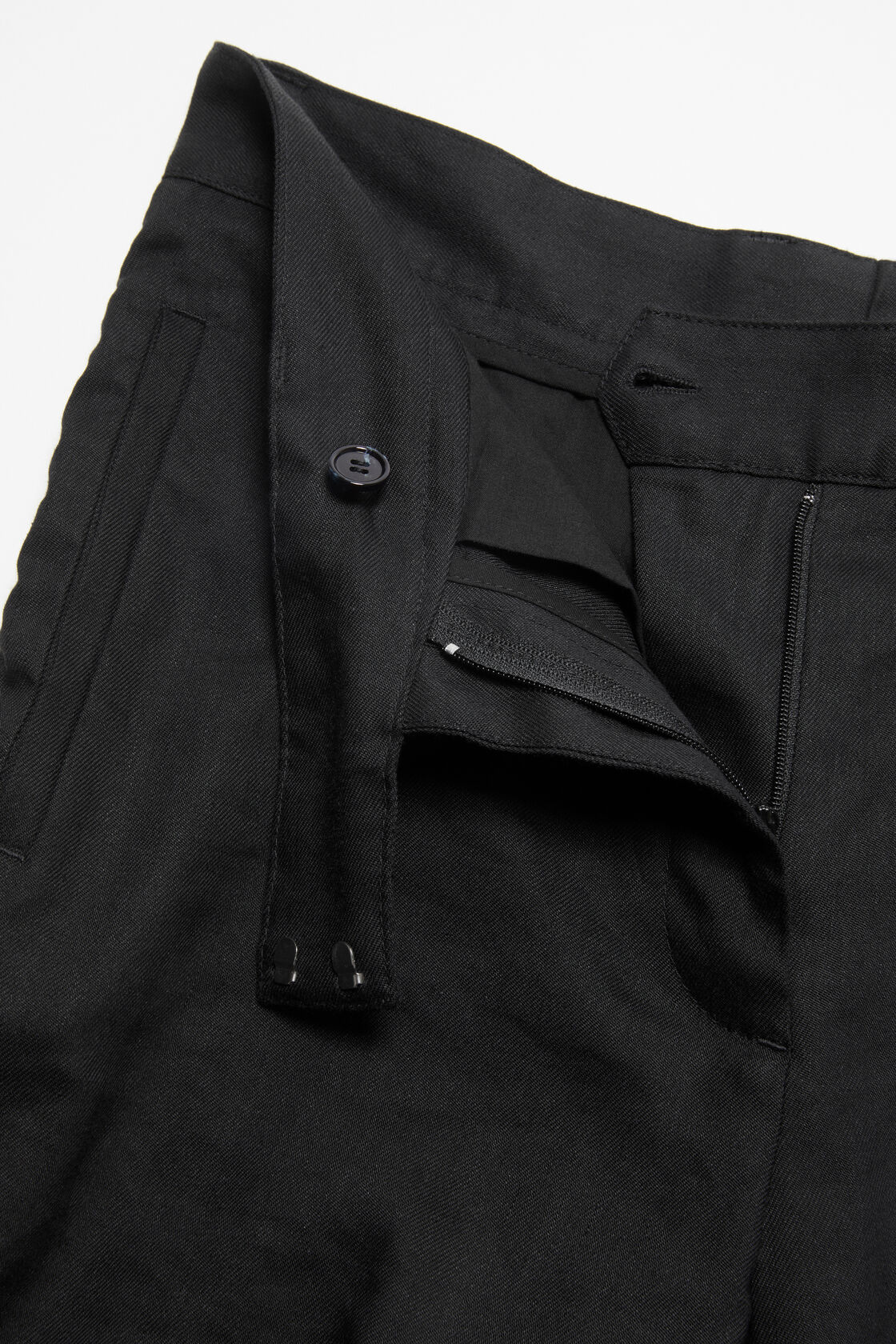 ACNE STUDIOS Linen Flare Pant in Black 40