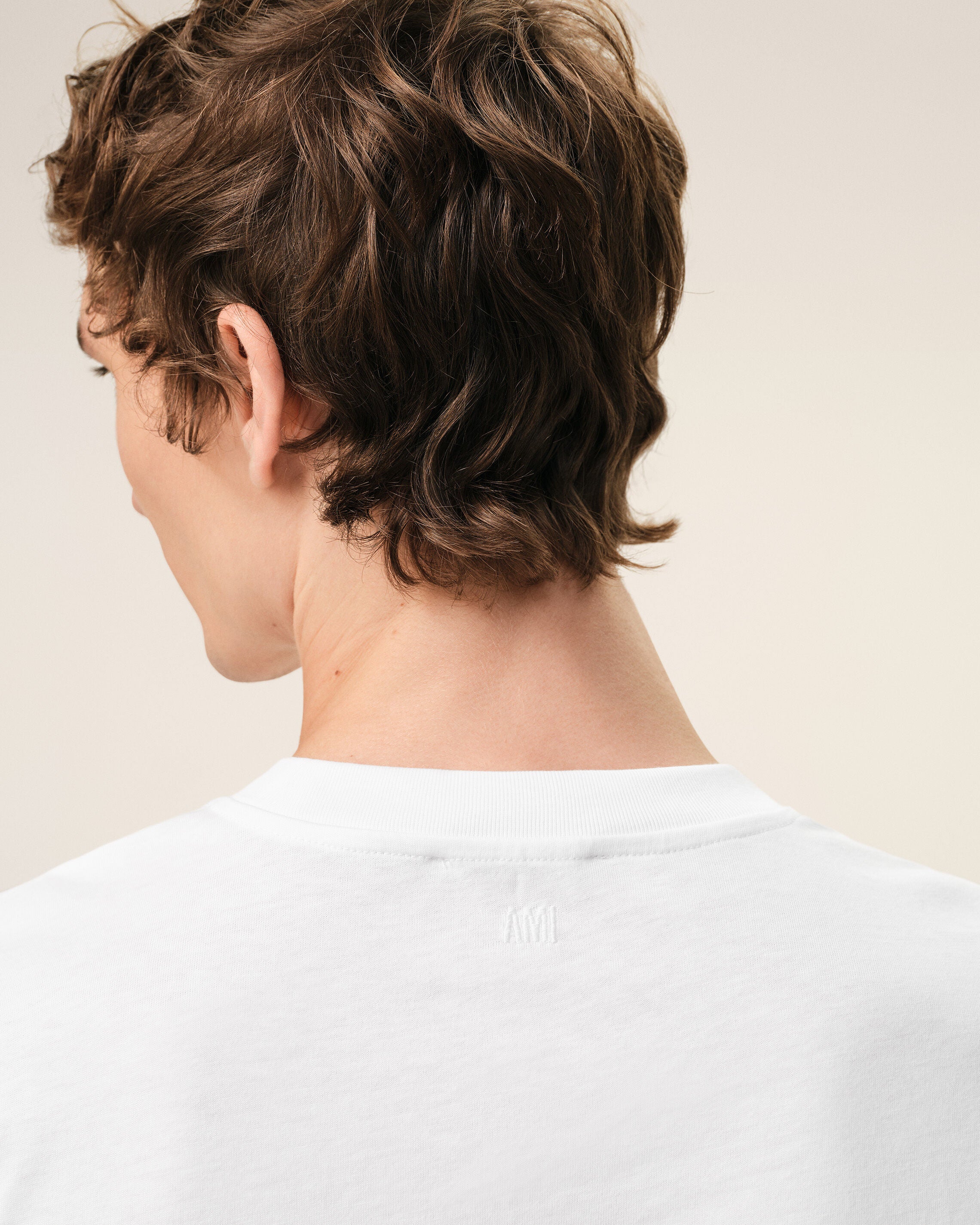 AMI PARIS de Coeur Classic Fit T-Shirt in White