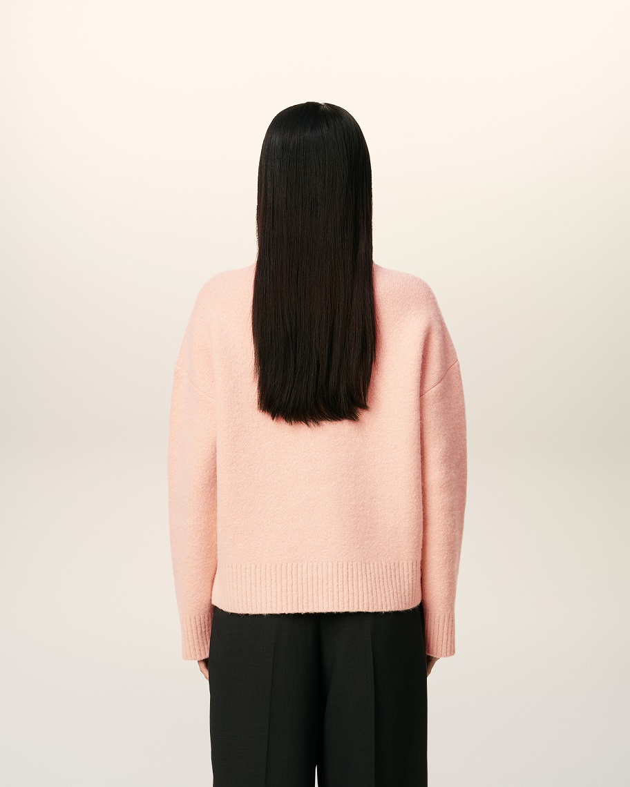 AMI PARIS de Coeur Crew Neck Knit Cardigan in Powder/Off White