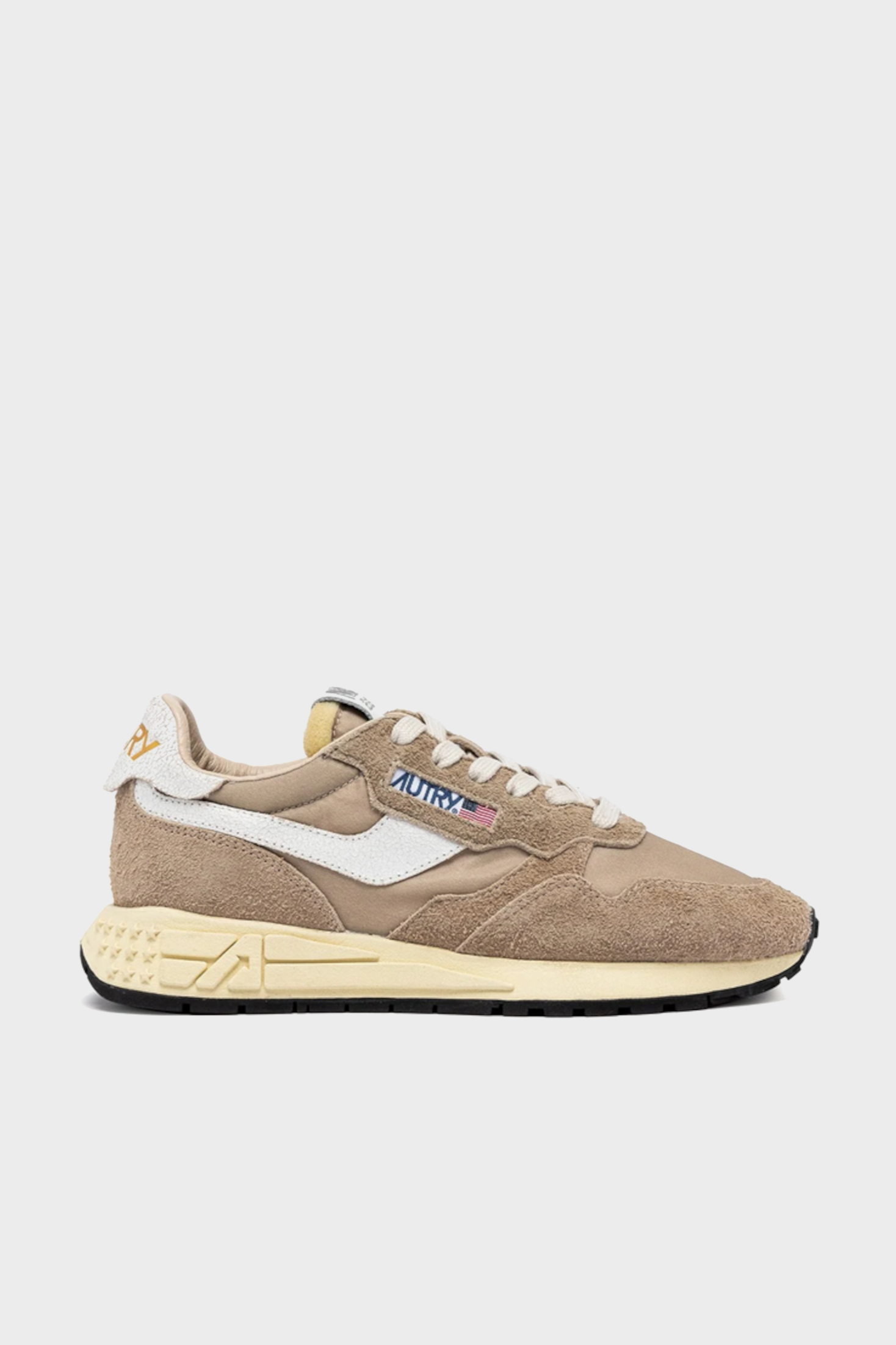 AUTRY ACTION SHOES Reelwind Low Sneaker in Pepper/White