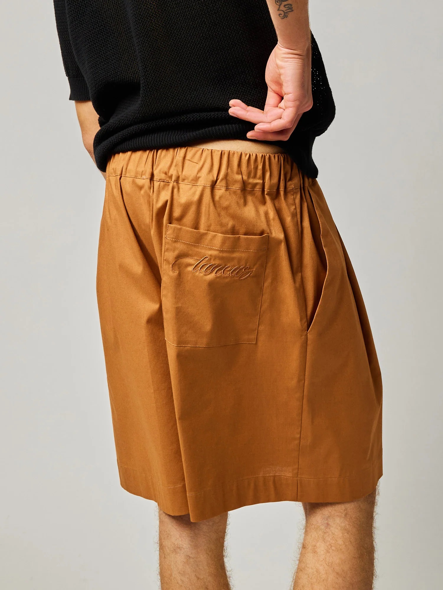 LANEUS Baggie Shorts in Tabac 46