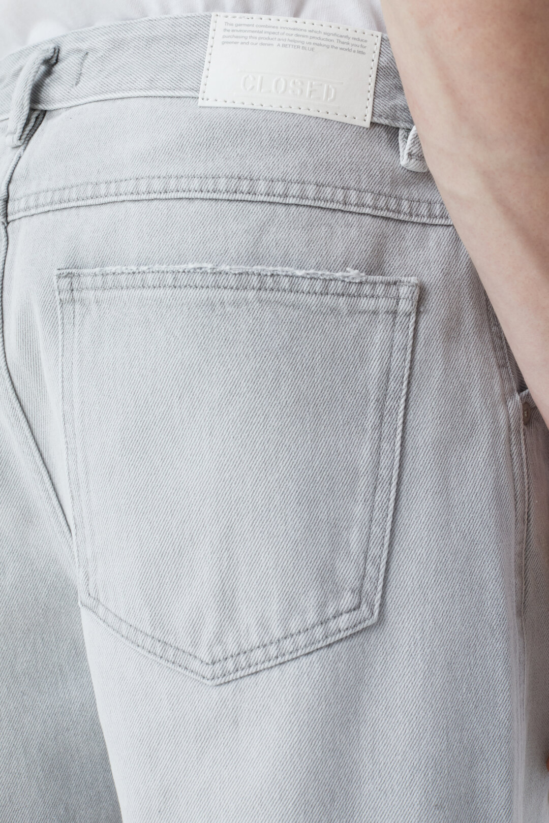 CLOSED X-Lent Tapered Jeans in Light Grey