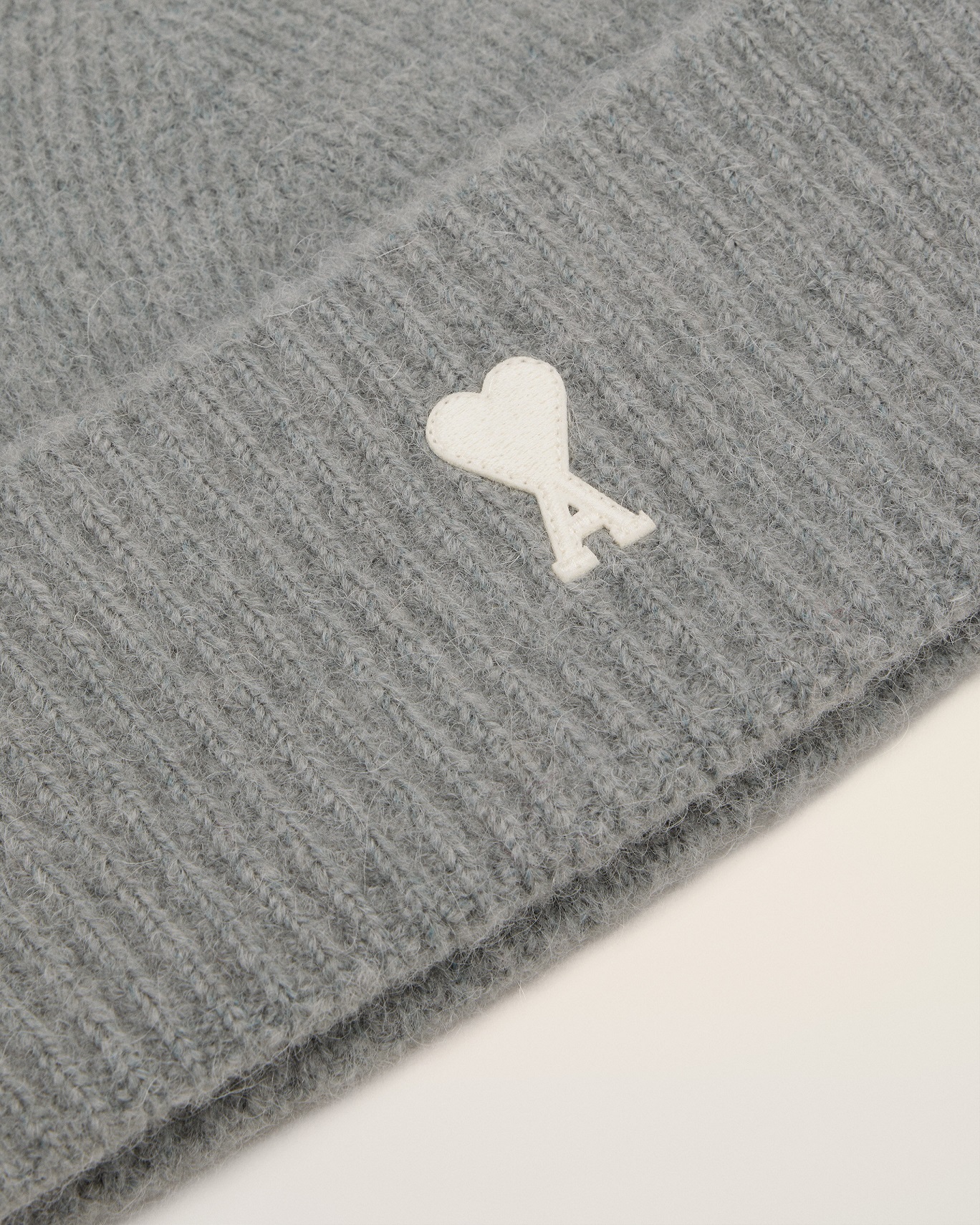 AMI PARIS de Coeur Beanie in Grey/Off White AMI PARIS de Coeur Beanie in Grey/Off White