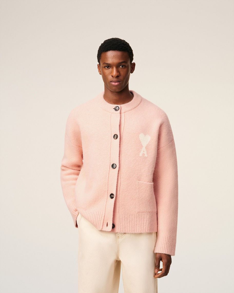 AMI PARIS de Coeur Crew Neck Knit Cardigan in Powder/Off White