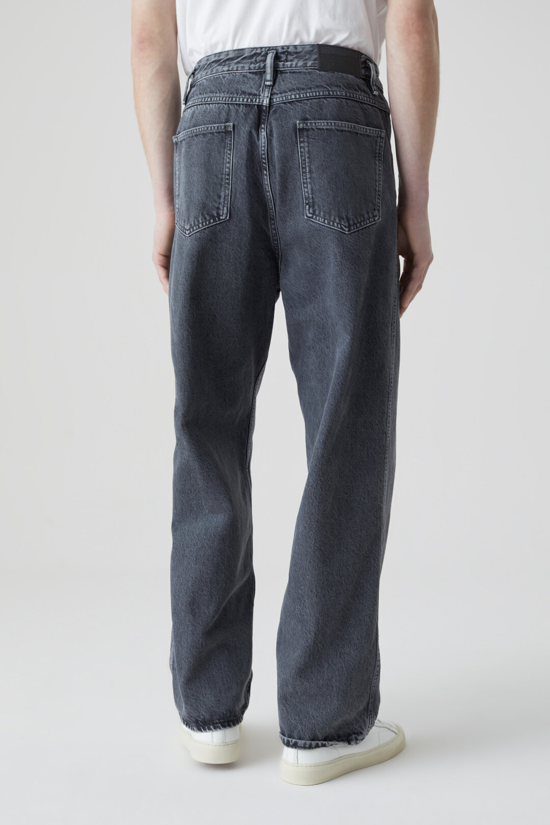 Closed X-Treme Loose Jeans in Darkgrey Wash