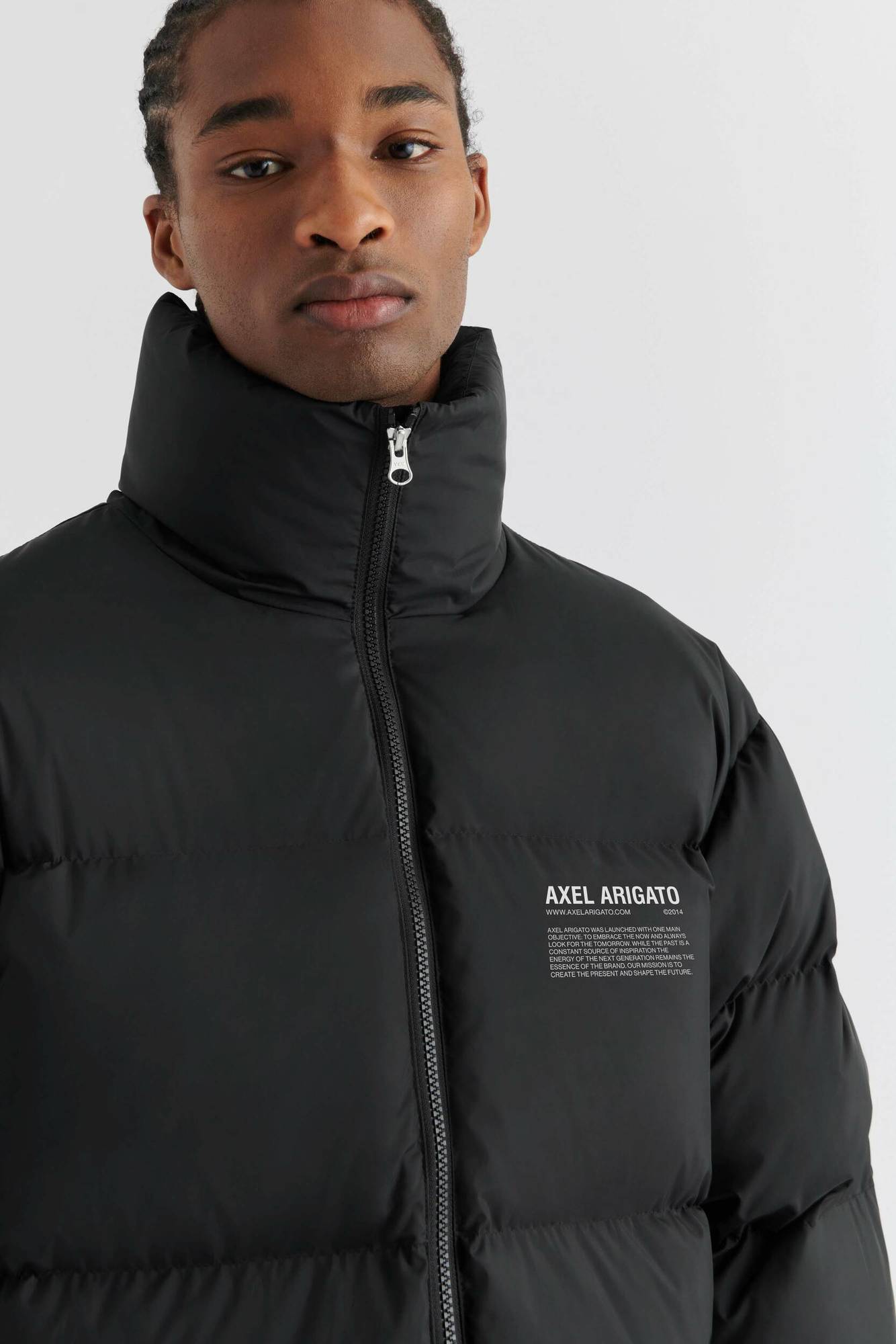 AXEL ARIGATO Observer Puffer Jacket in Black