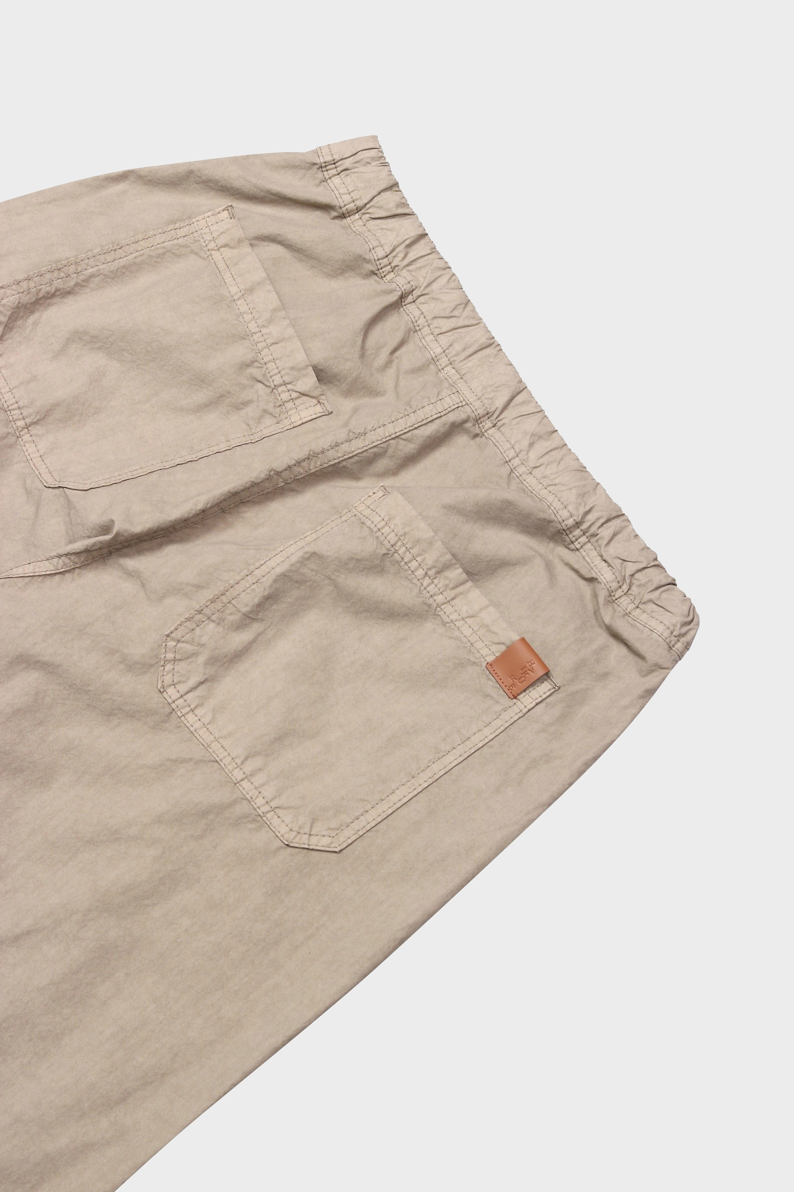 HAIKURE Light Pant in Khaki