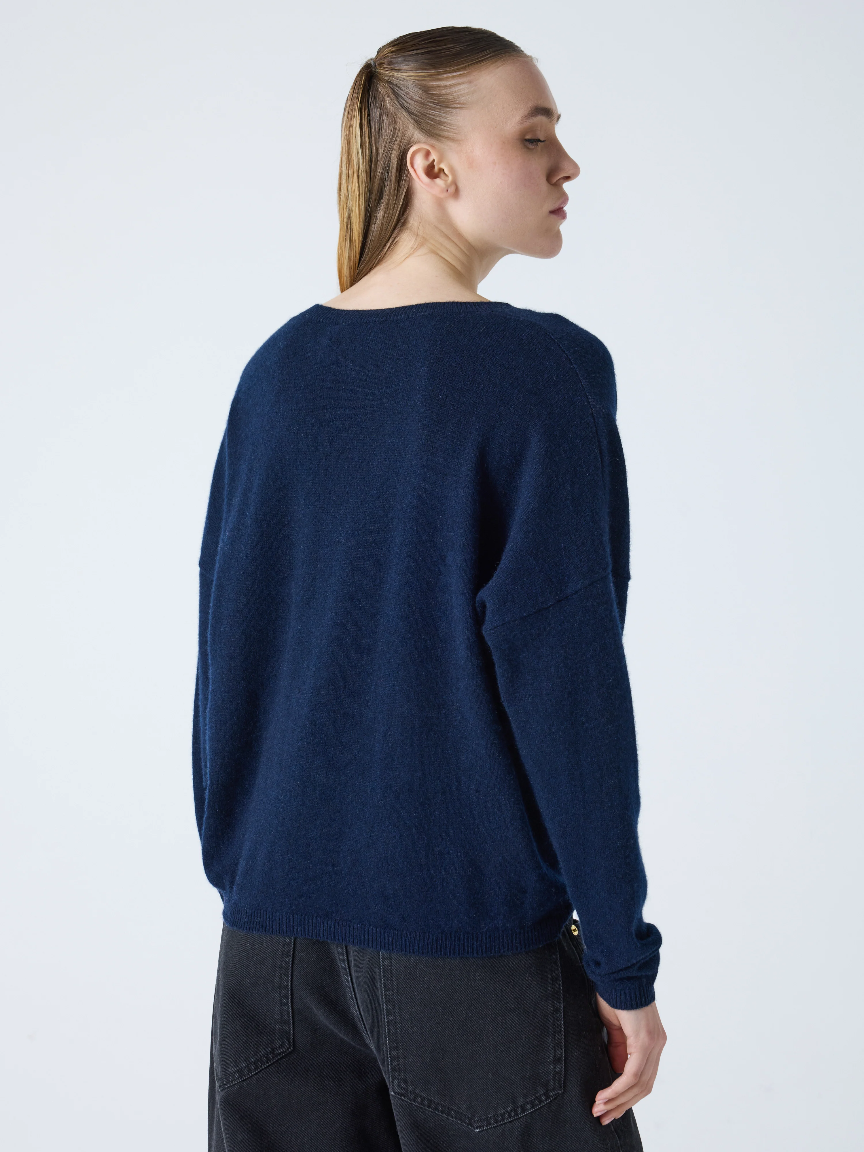 ABSOLUT CASHMERE V-Neck Sweater in Navy