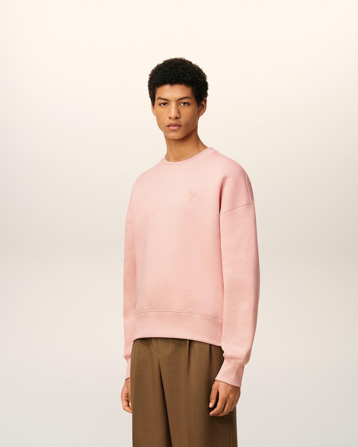 AMI PARIS de Coeur Embossed Sweatshirt in Powder