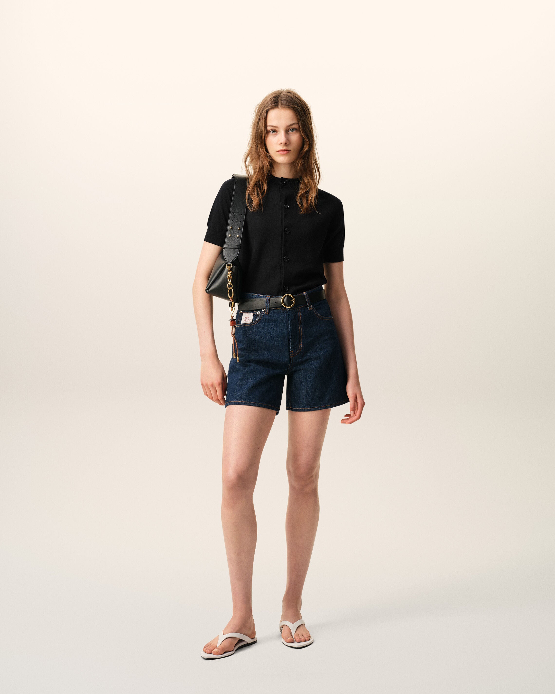 AMI PARIS de Coeur Extrafine Short Sleeve Knit Cardigan in Black