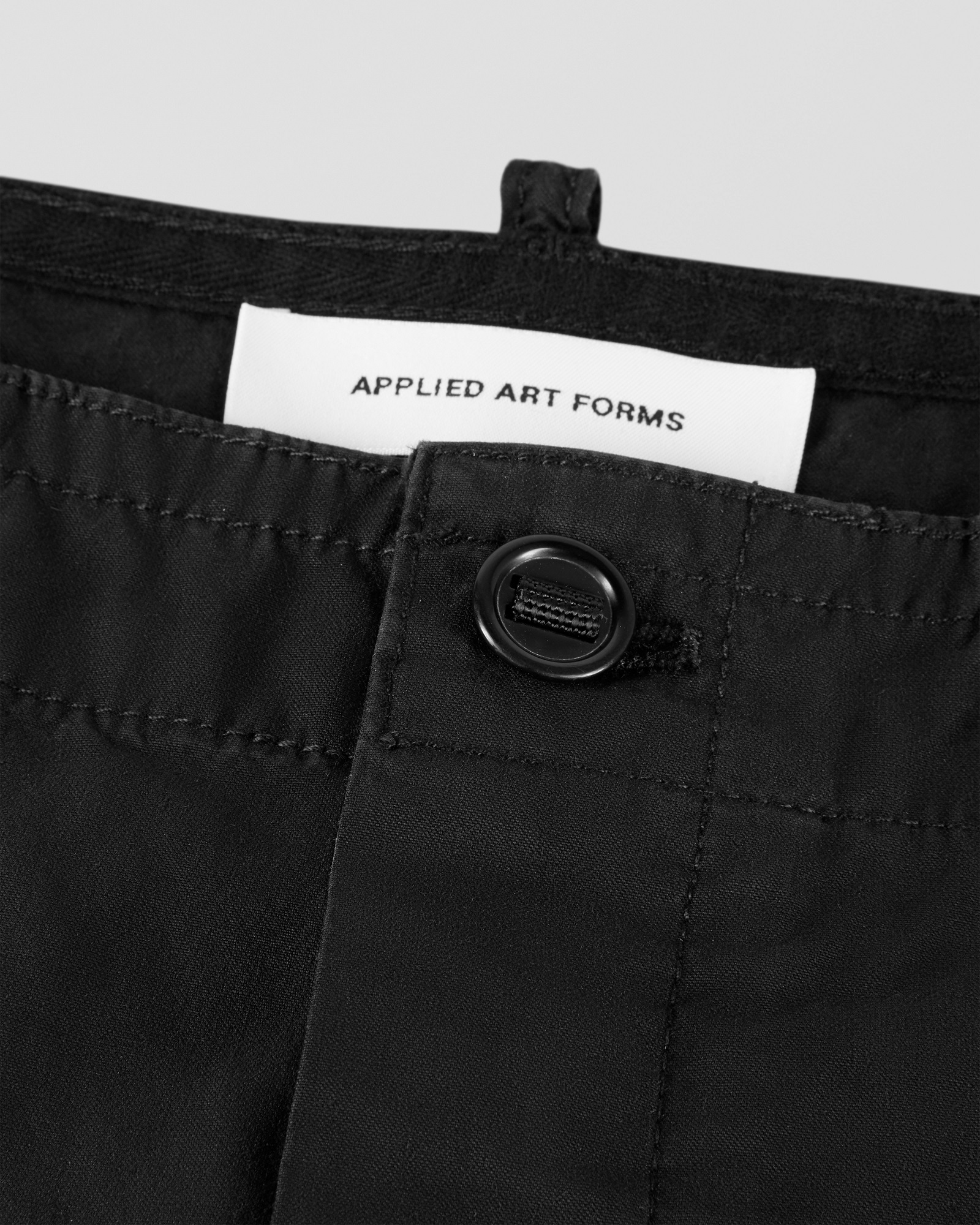 APPLIED ART FORMS Japanese Cargo Pant in Black S