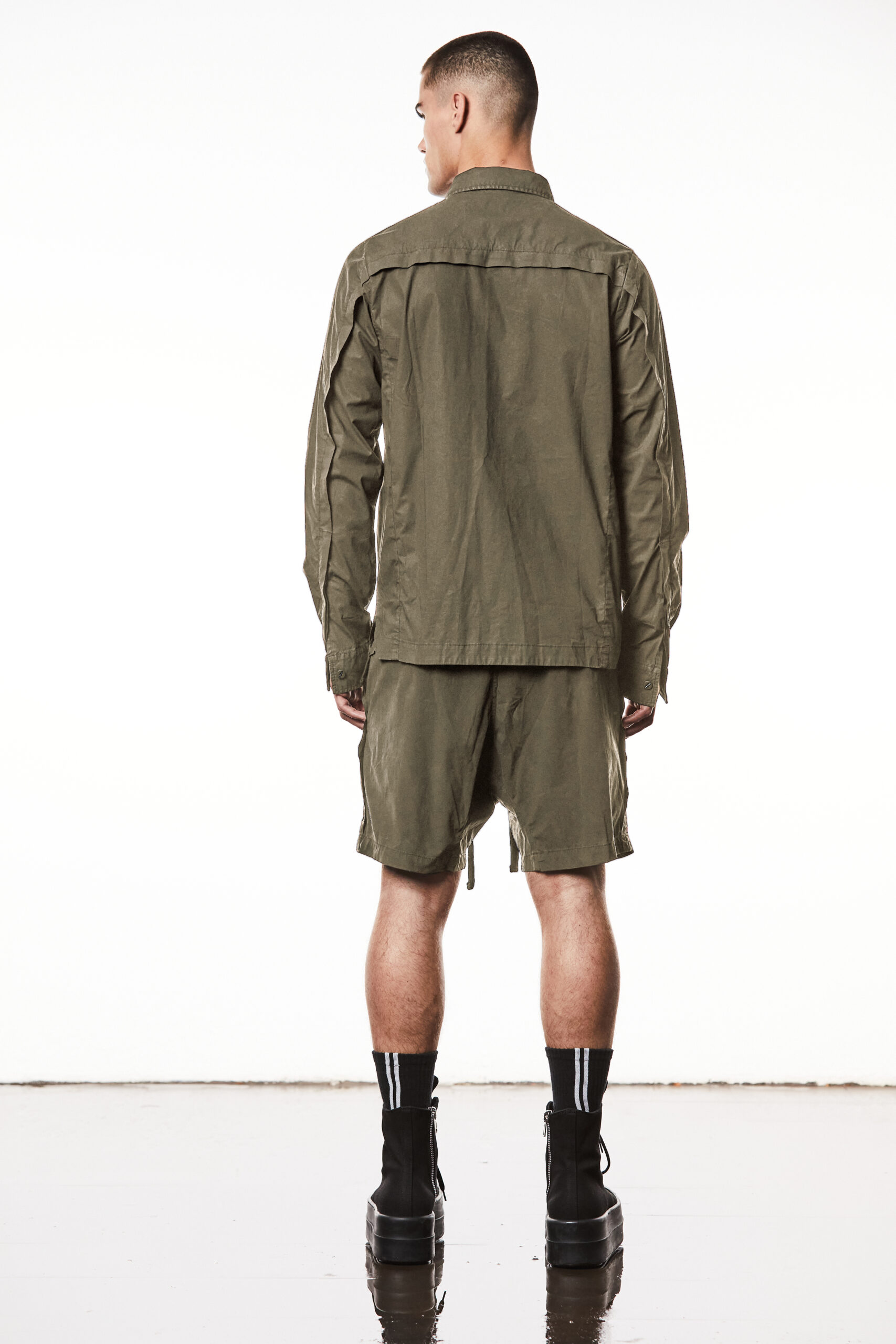 THOM KROM  Cottonstretch Short in Olive XL