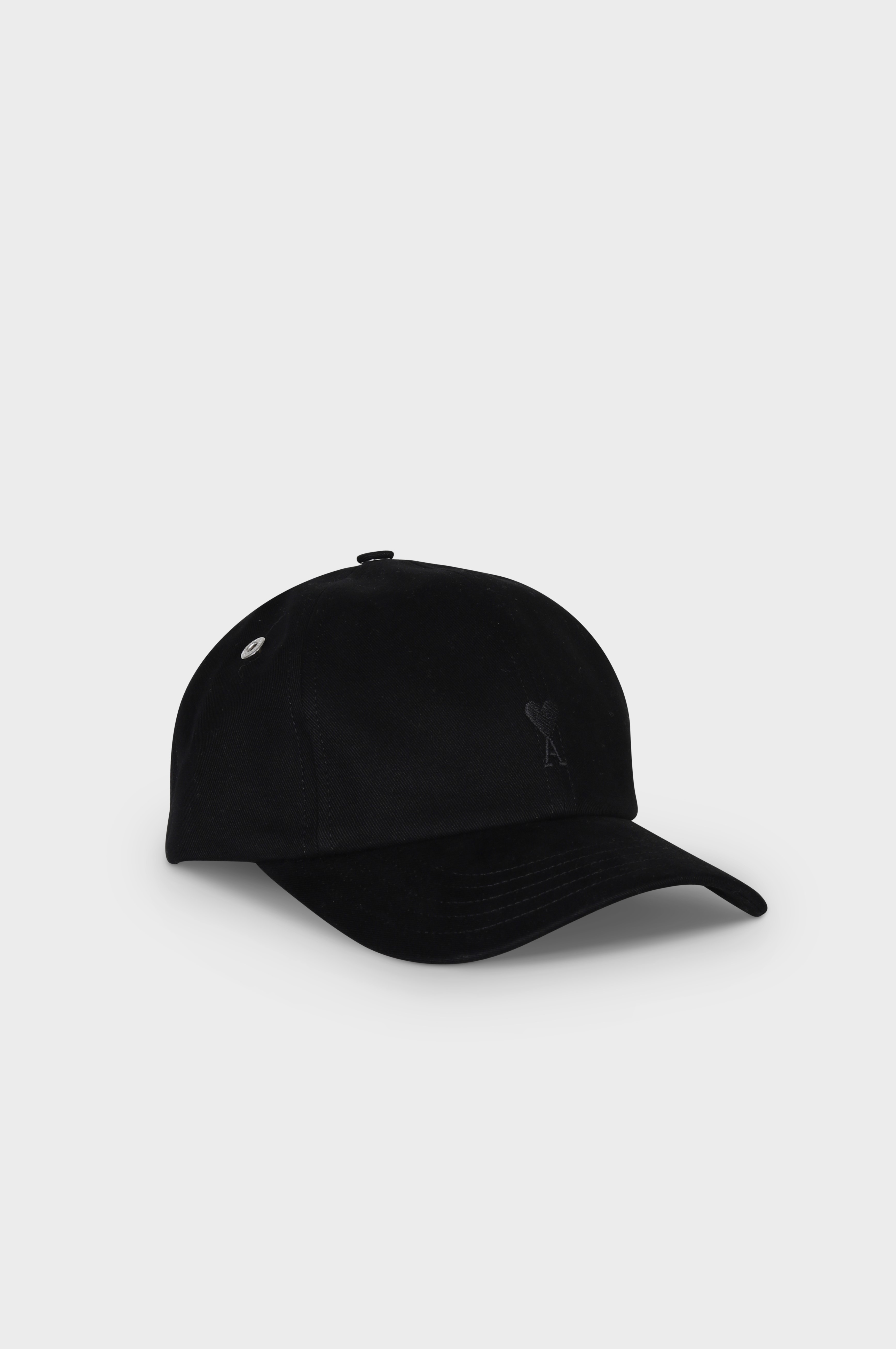 AMI PARIS de Coeur Cap in Black/Black