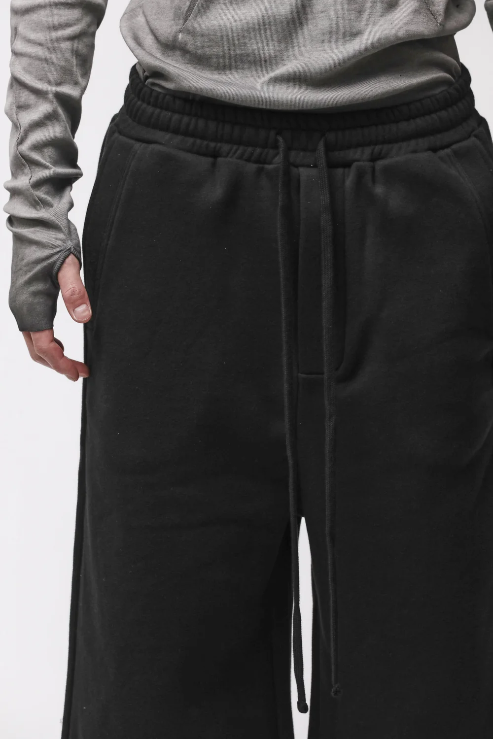 THOM KROM Long Sweatshorts in Black