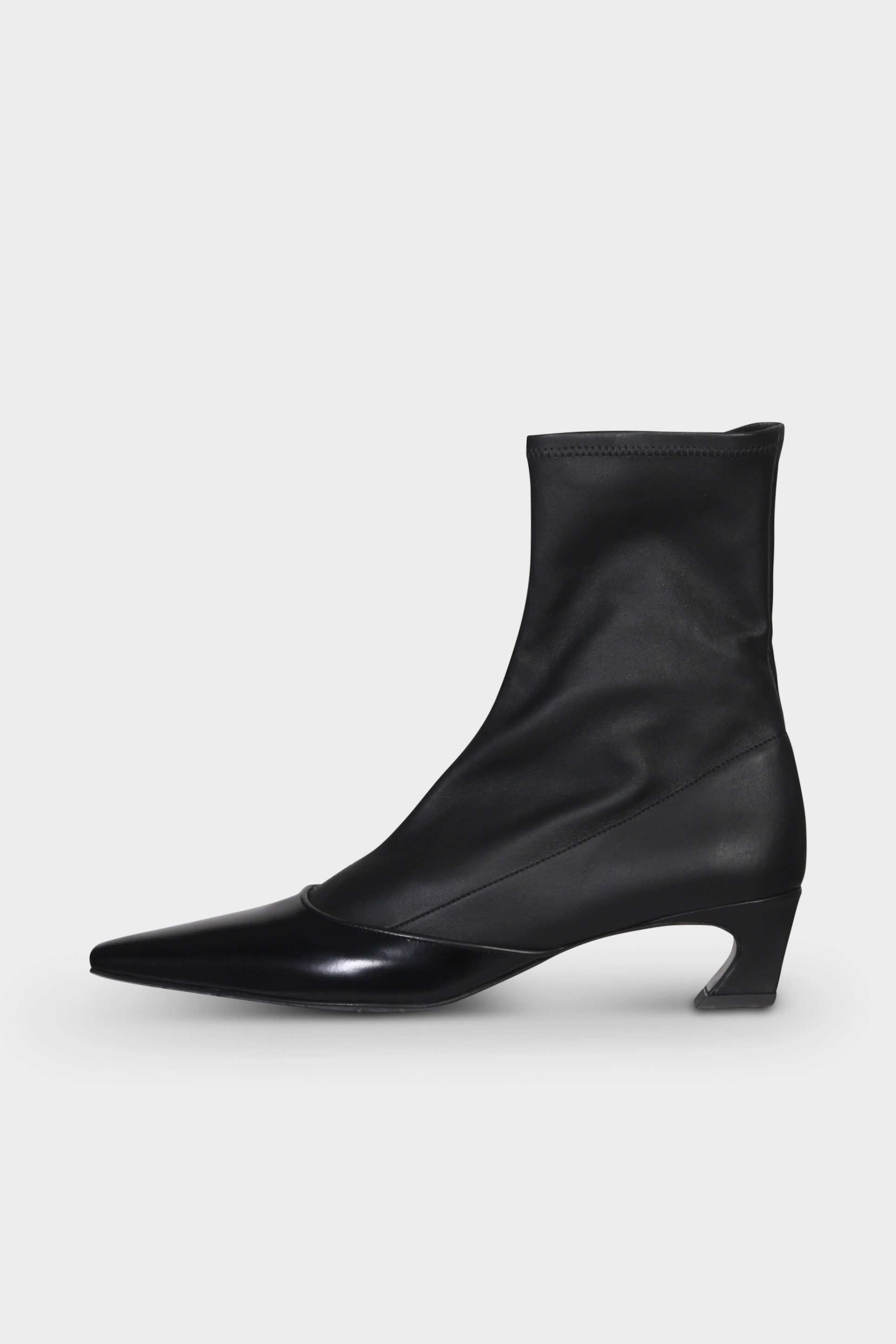 ACNE STUDIOS Ankle Boots in Black 39