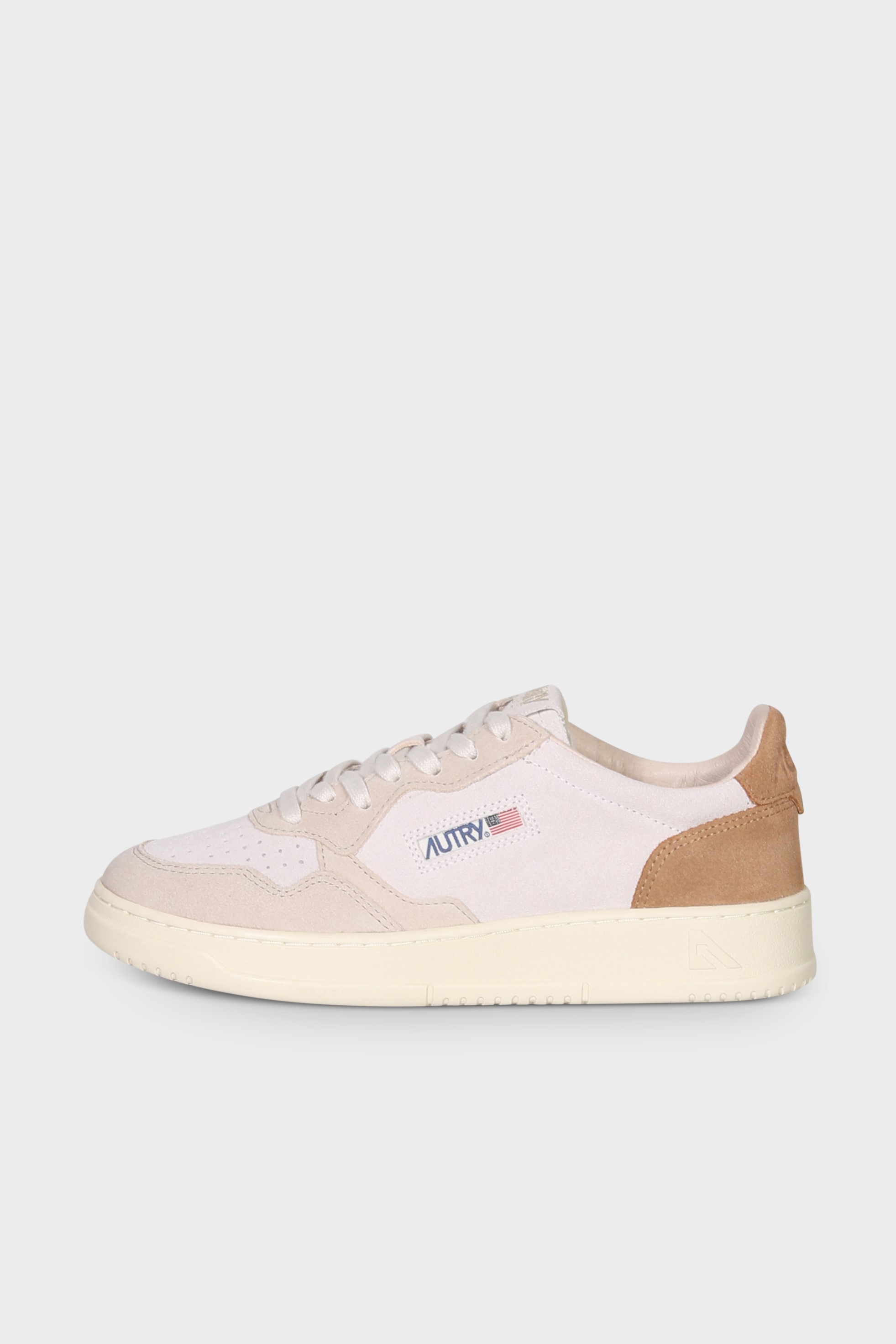 AUTRY ACTION SHOES Medalist Low Sneaker Suede Sand/Cigar AUTRY ACTION SHOES Medalist Low Sneaker Suede Sand/Cigar