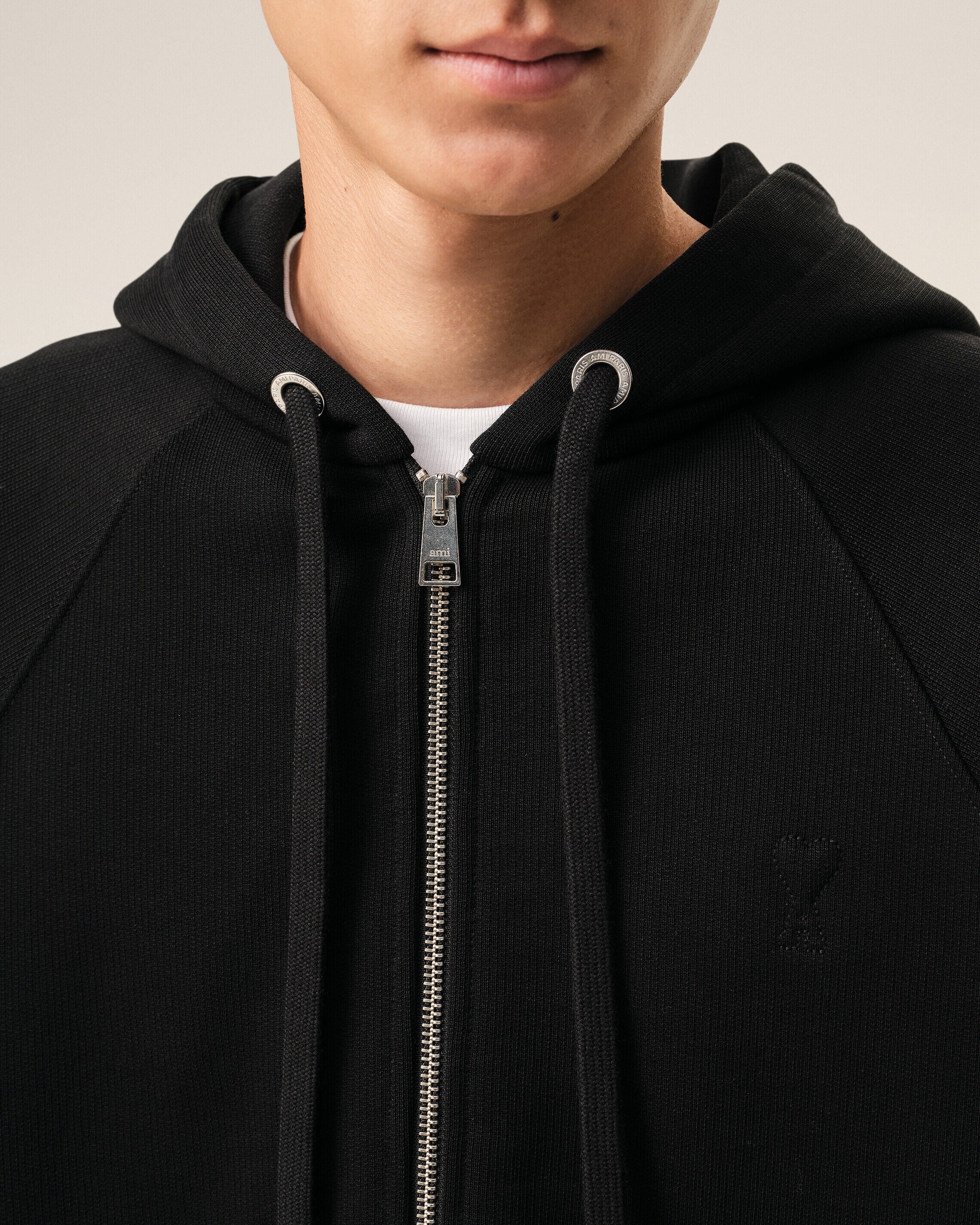 AMI PARIS de Coeur Embossed Zip Hoodie in Black