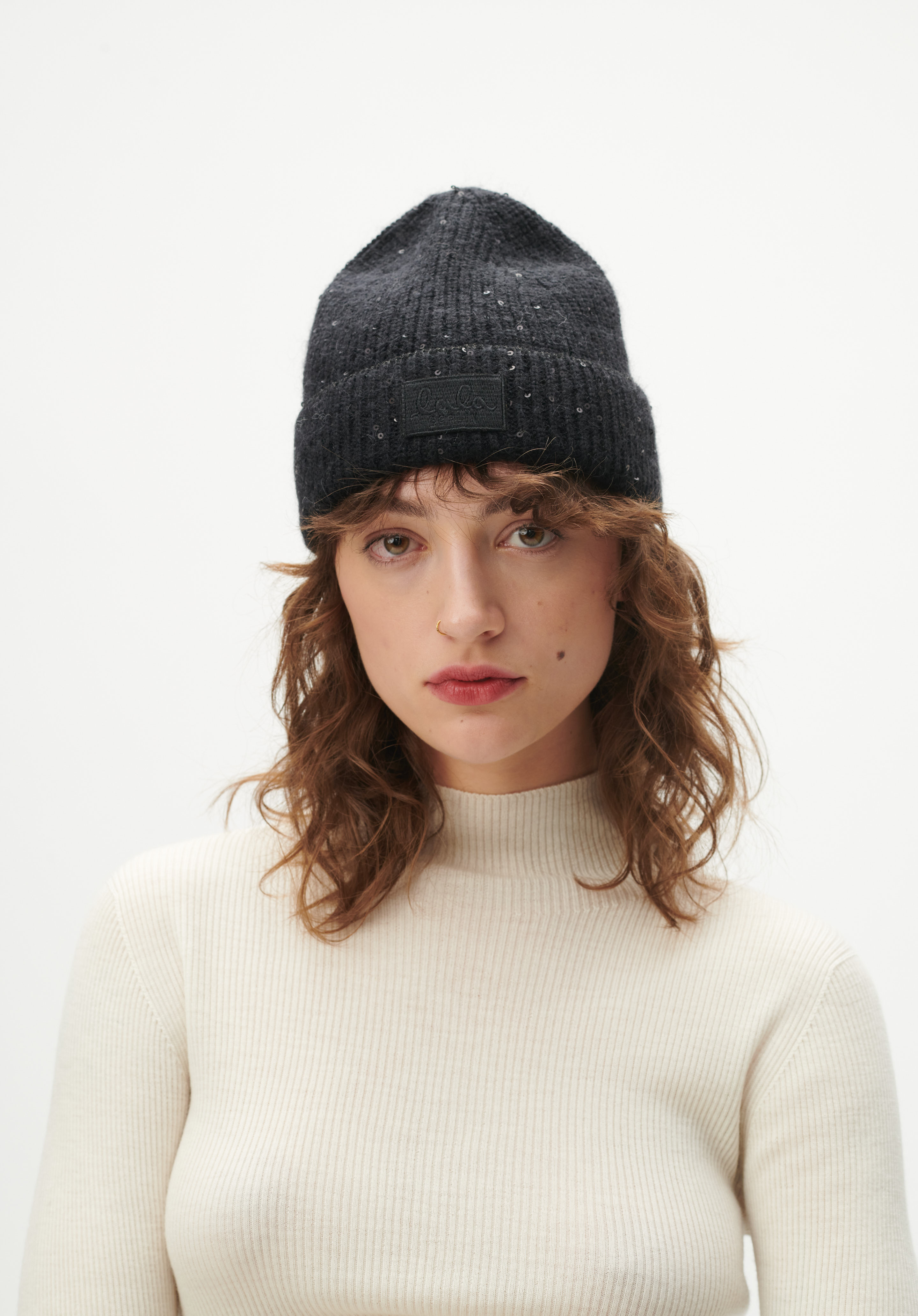 Lala Berlin Beanie Aveline in Black Sequins