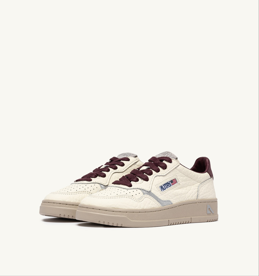 AUTRY ACTION SHOES Medalist Low Sneaker Elephant in Fig/SIlver