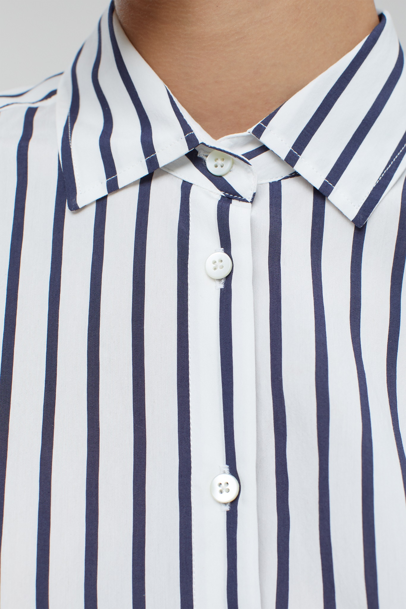 Closed Owen Gathered Shirt in dark night striped XXS