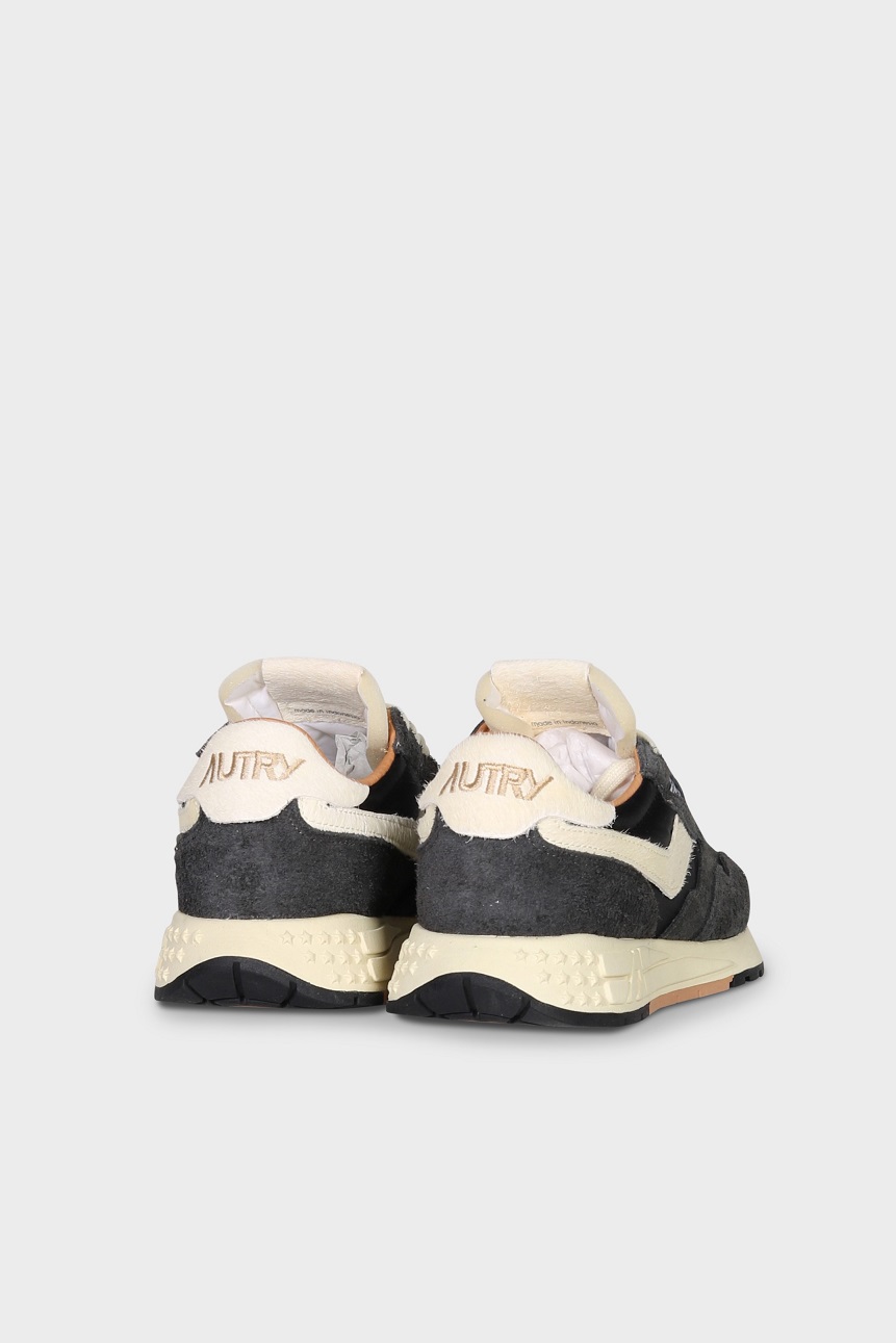 AUTRY ACTION SHOES Reelwind Low Sneaker in Black/White 47