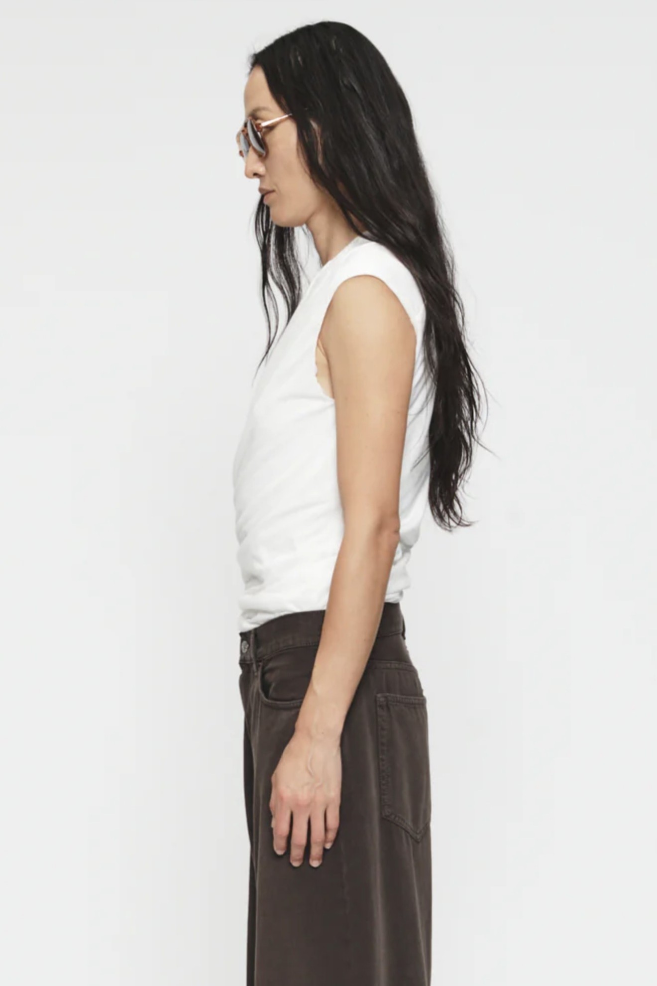 6397 High V-Tank in White