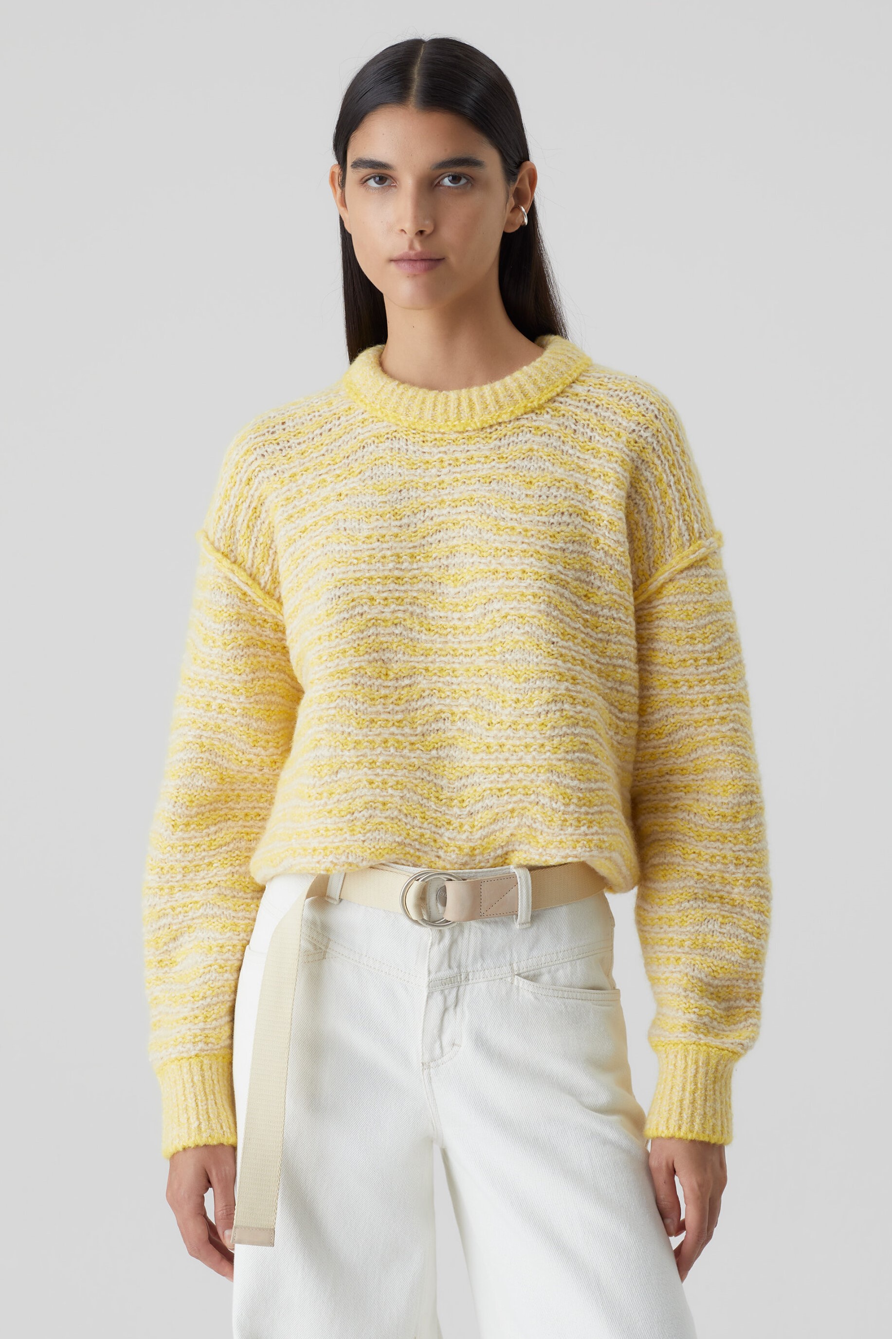 Closed Knit Pullover in Soft Yellow