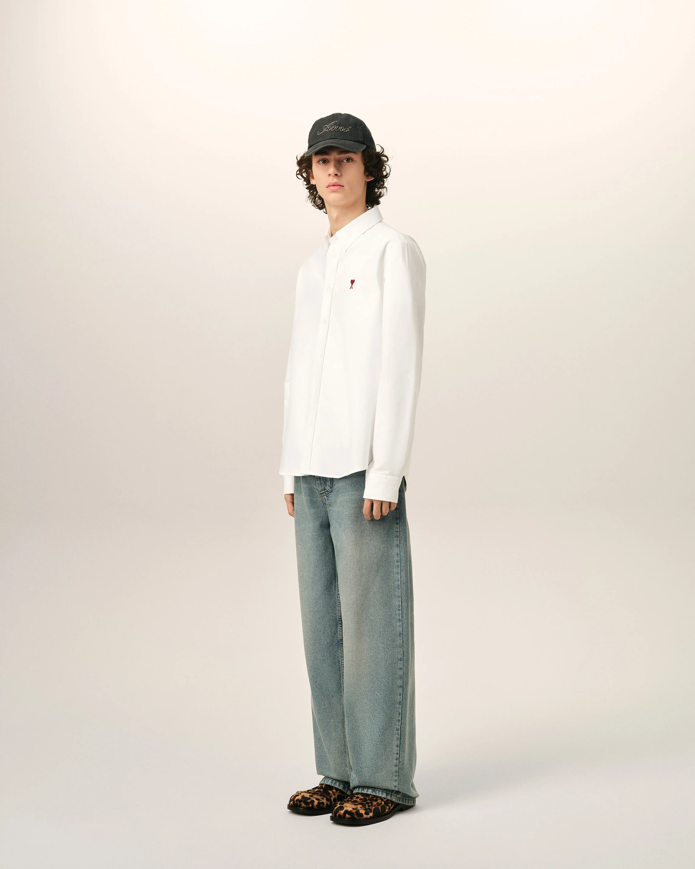 AMI PARIS Classic Fit Oxford Shirt in Natural White